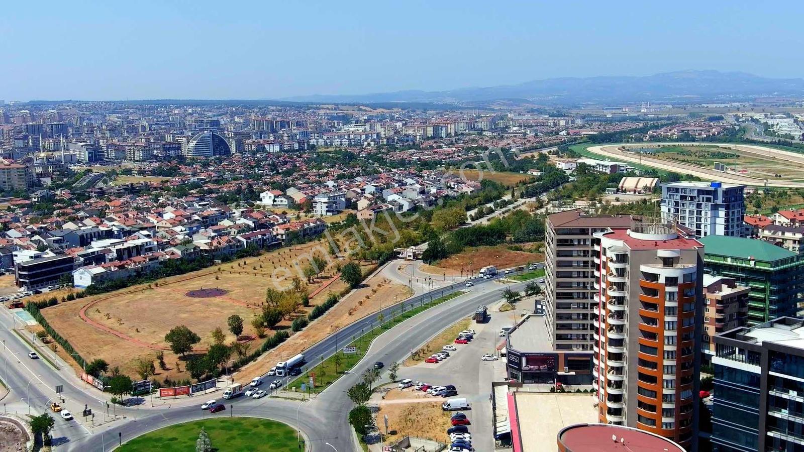 Cb Black'tan 23 Nisan Cadde Üzeri Emsalsiz Dükkan - Görsel 32