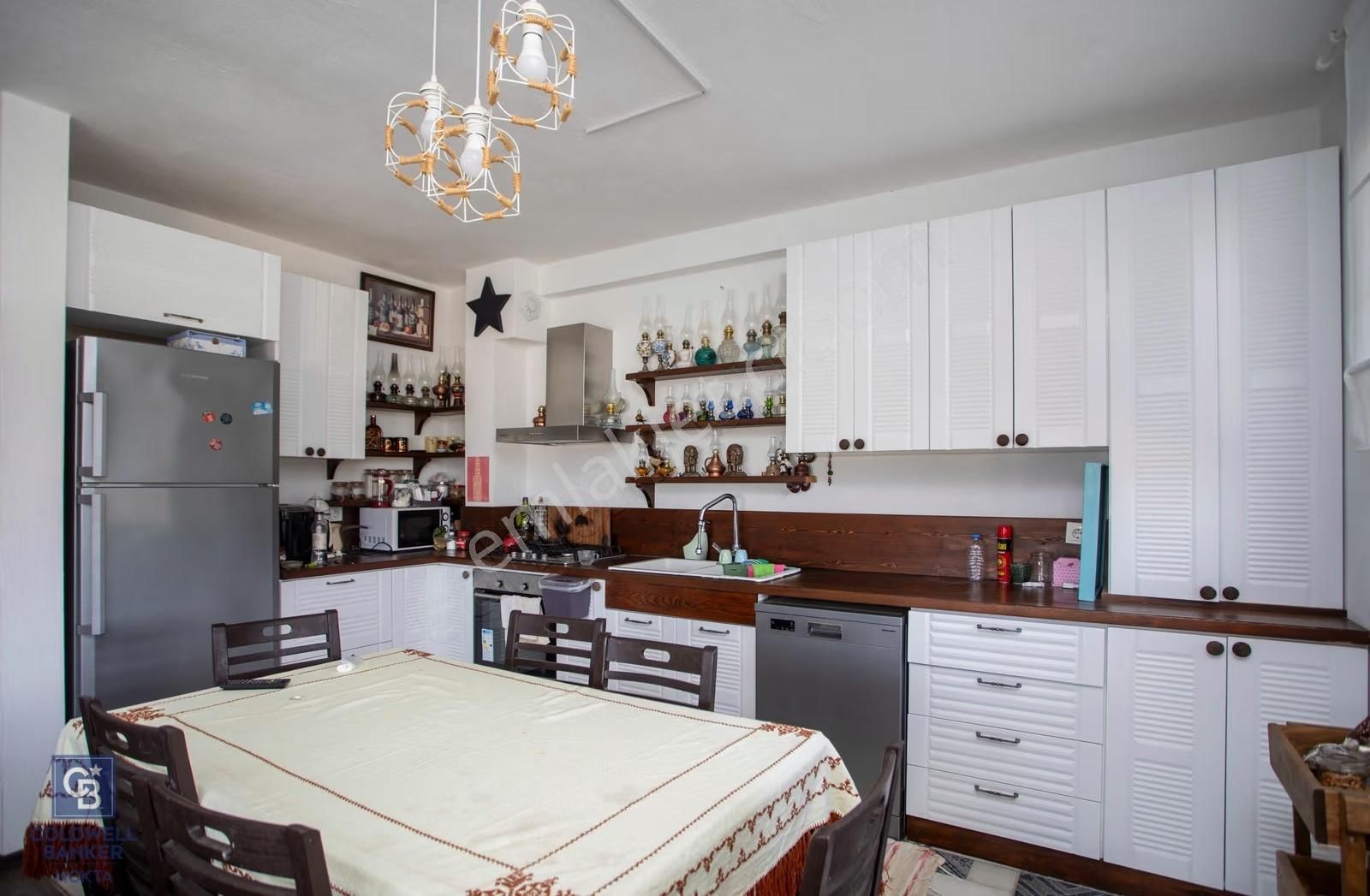 Foça Cumhuriyet Mah. Satılık 6+2 Müstakil Tripleks Villa - Görsel 29