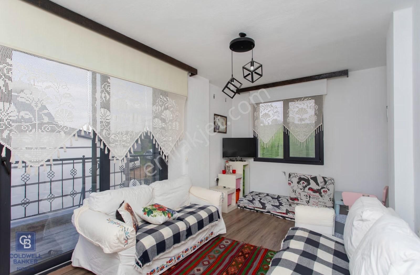 Foça Cumhuriyet Mah. Satılık 6+2 Müstakil Tripleks Villa - Görsel 31