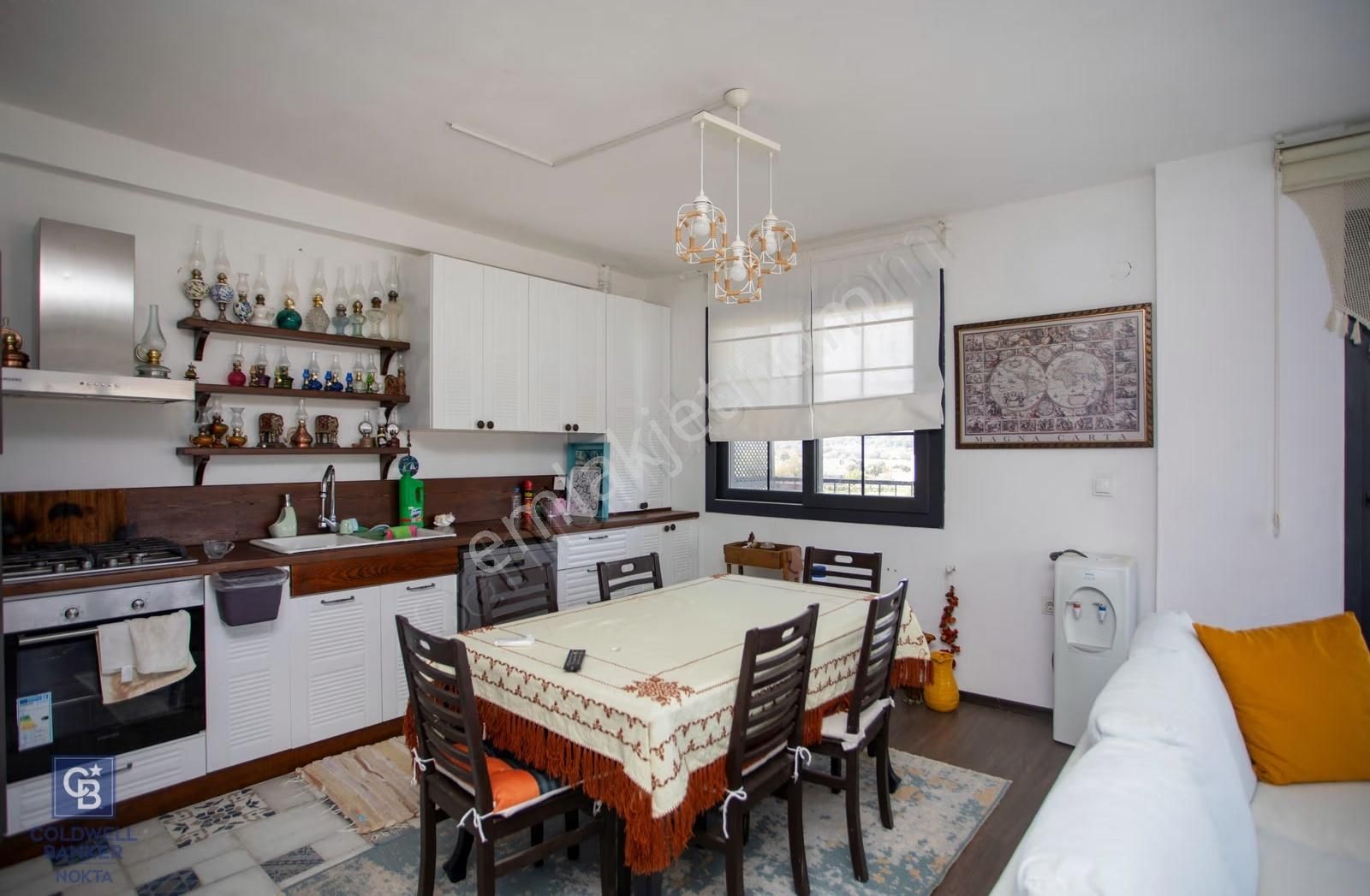 Foça Cumhuriyet Mah. Satılık 6+2 Müstakil Tripleks Villa - Görsel 7