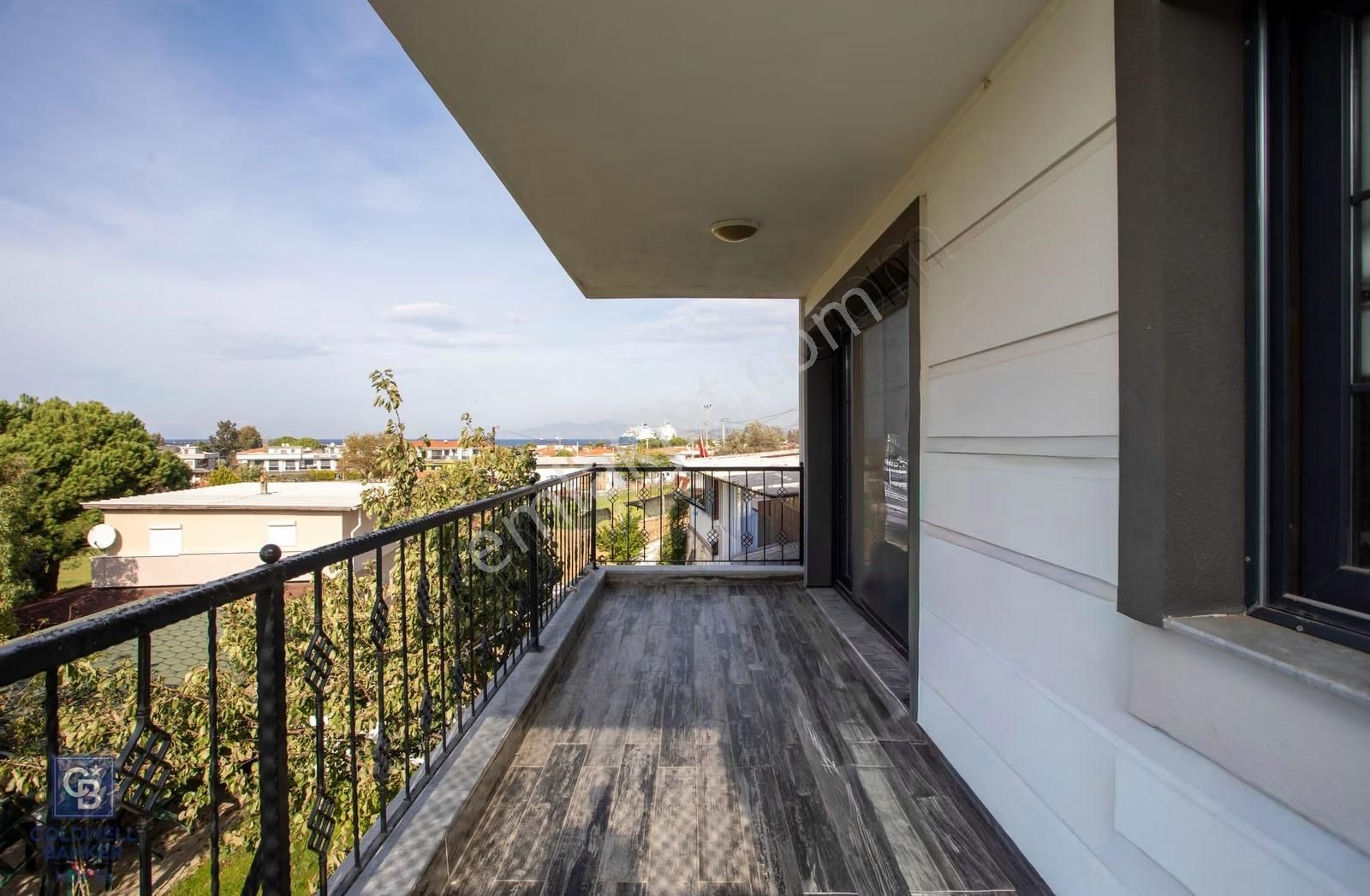 Foça Cumhuriyet Mah. Satılık 6+2 Müstakil Tripleks Villa - Görsel 27