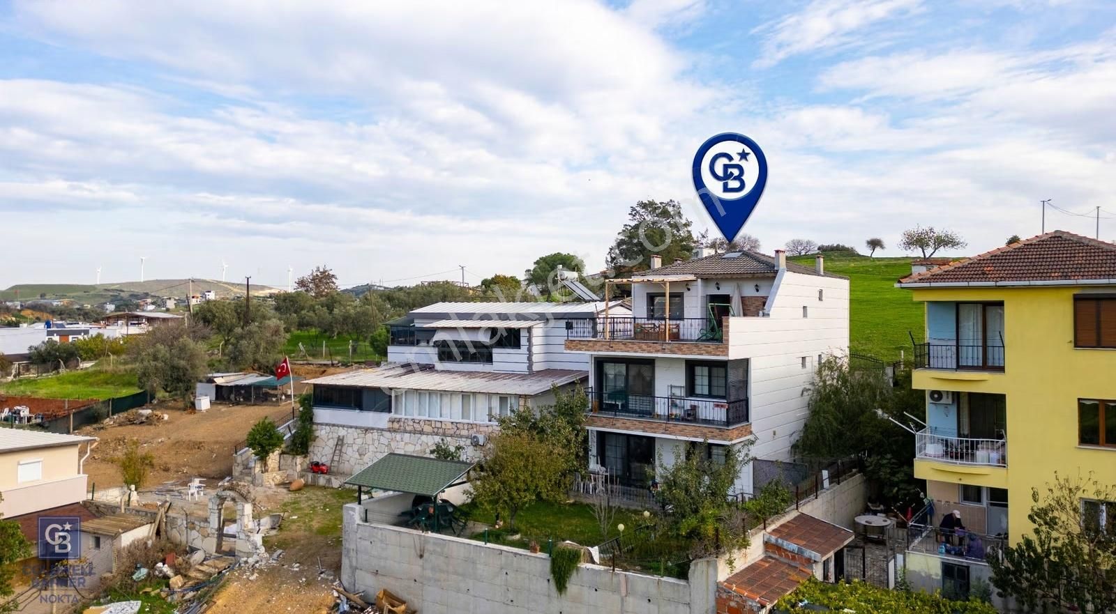 Foça Cumhuriyet Mah. Satılık 6+2 Müstakil Tripleks Villa - Görsel 15