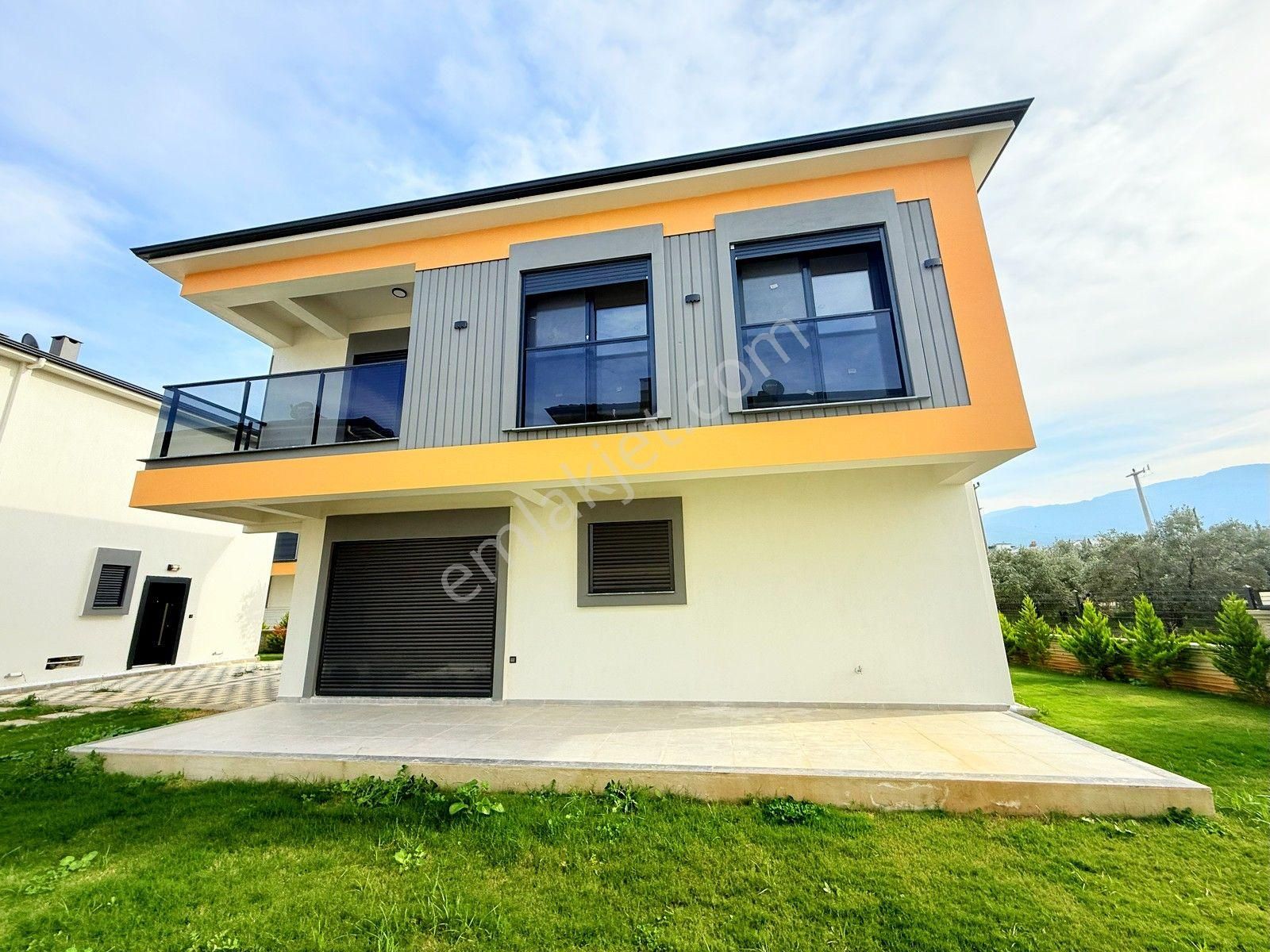 Kuşadası Satılık Davutlarda Havuzlu Sitede 3+1 Villa - Görsel 9