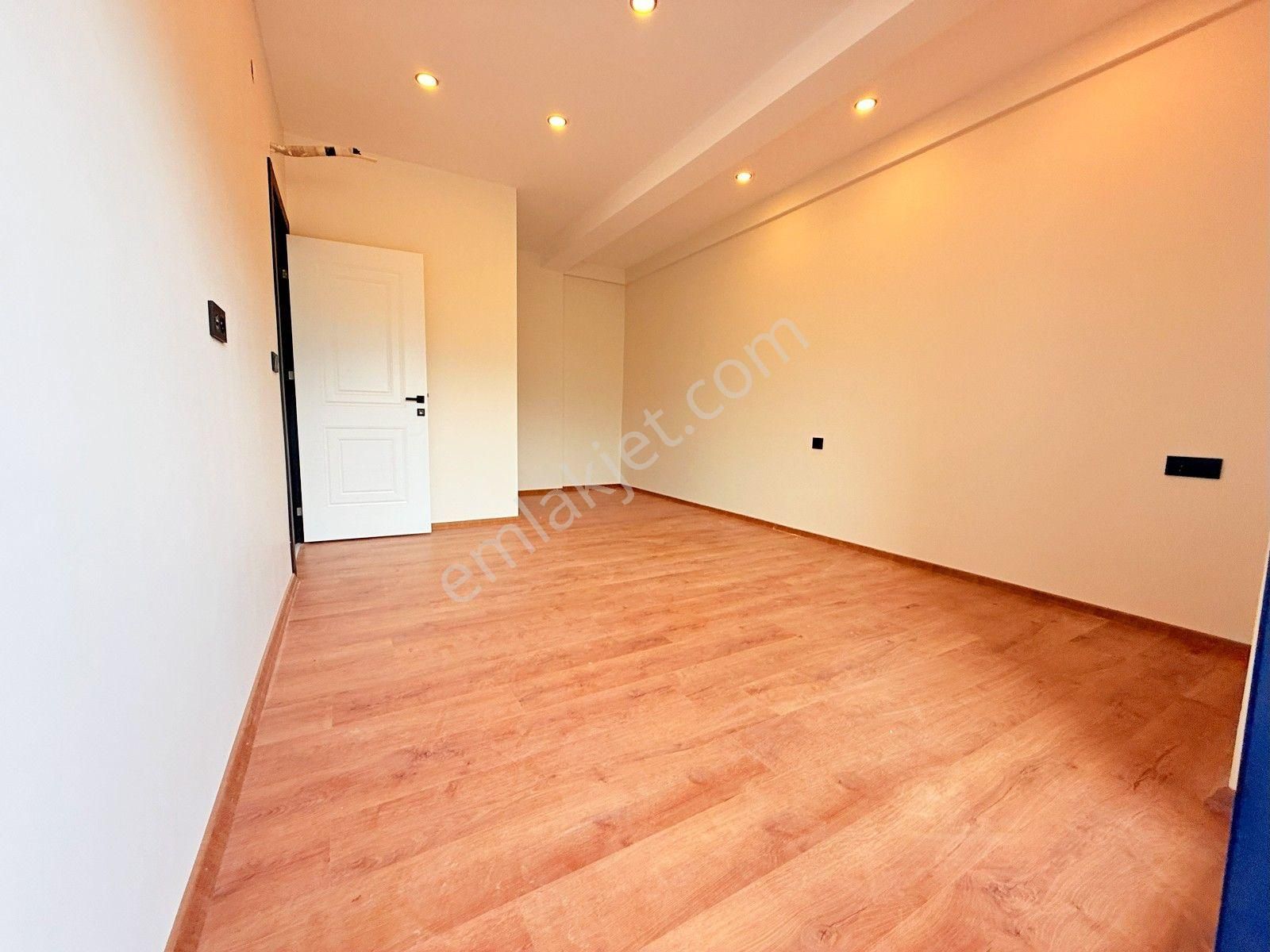 Kuşadası Satılık Davutlarda Havuzlu Sitede 3+1 Villa - Görsel 23