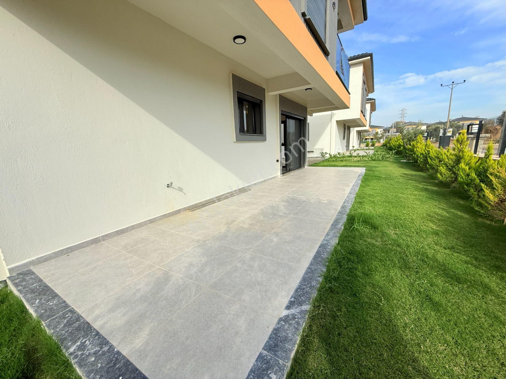 Kuşadası Satılık Davutlarda Havuzlu Sitede 3+1 Villa - Görsel 8