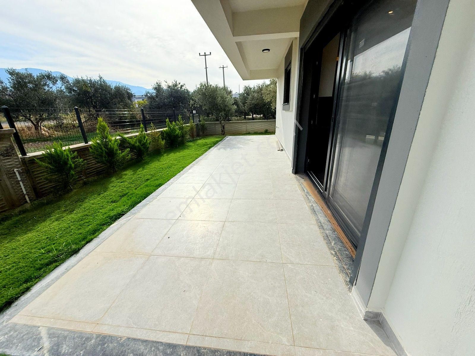 Kuşadası Satılık Davutlarda Havuzlu Sitede 3+1 Villa - Görsel 13