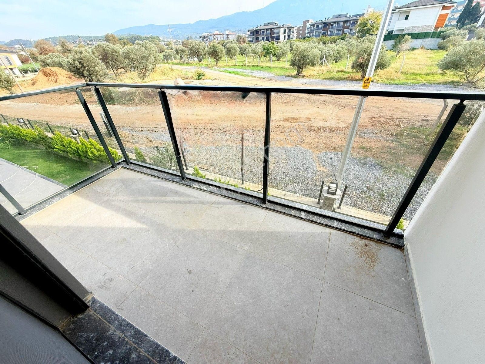 Kuşadası Satılık Davutlarda Havuzlu Sitede 3+1 Villa - Görsel 10