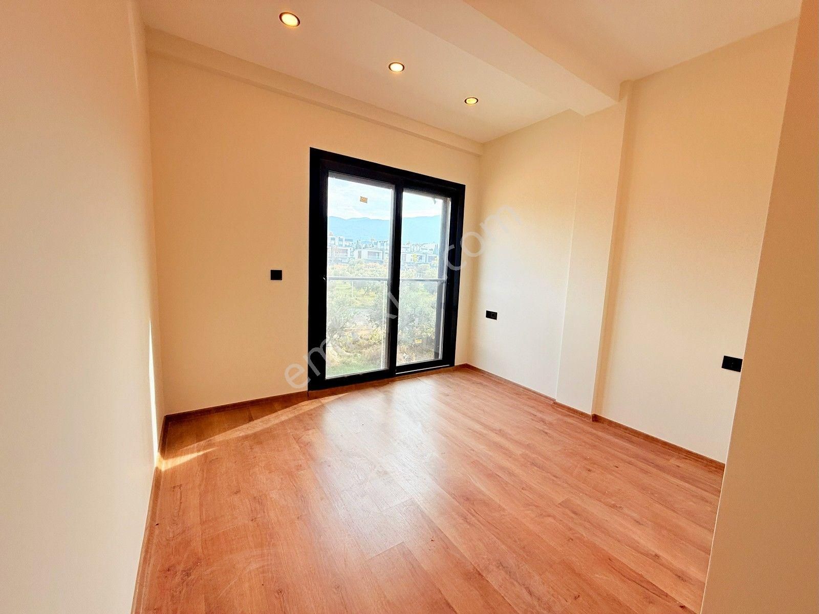 Kuşadası Satılık Davutlarda Havuzlu Sitede 3+1 Villa - Görsel 26