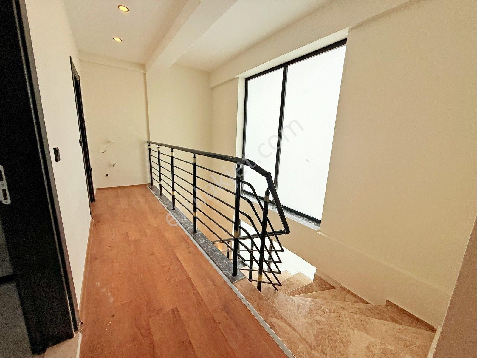 Kuşadası Satılık Davutlarda Havuzlu Sitede 3+1 Villa - Görsel 34