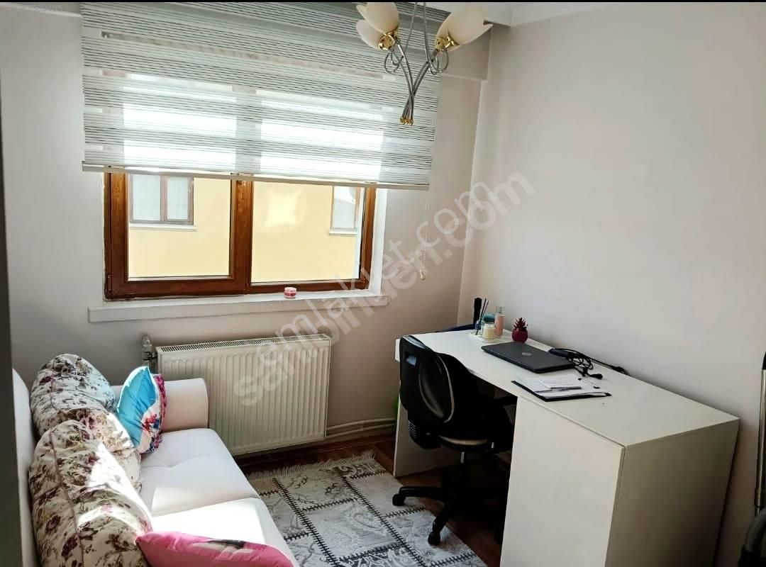 Uzman Emlak'dan Yunusemre Cadde'sinde Orta Katta Bağımsız Yapılı 3+1 Daire - Görsel 7