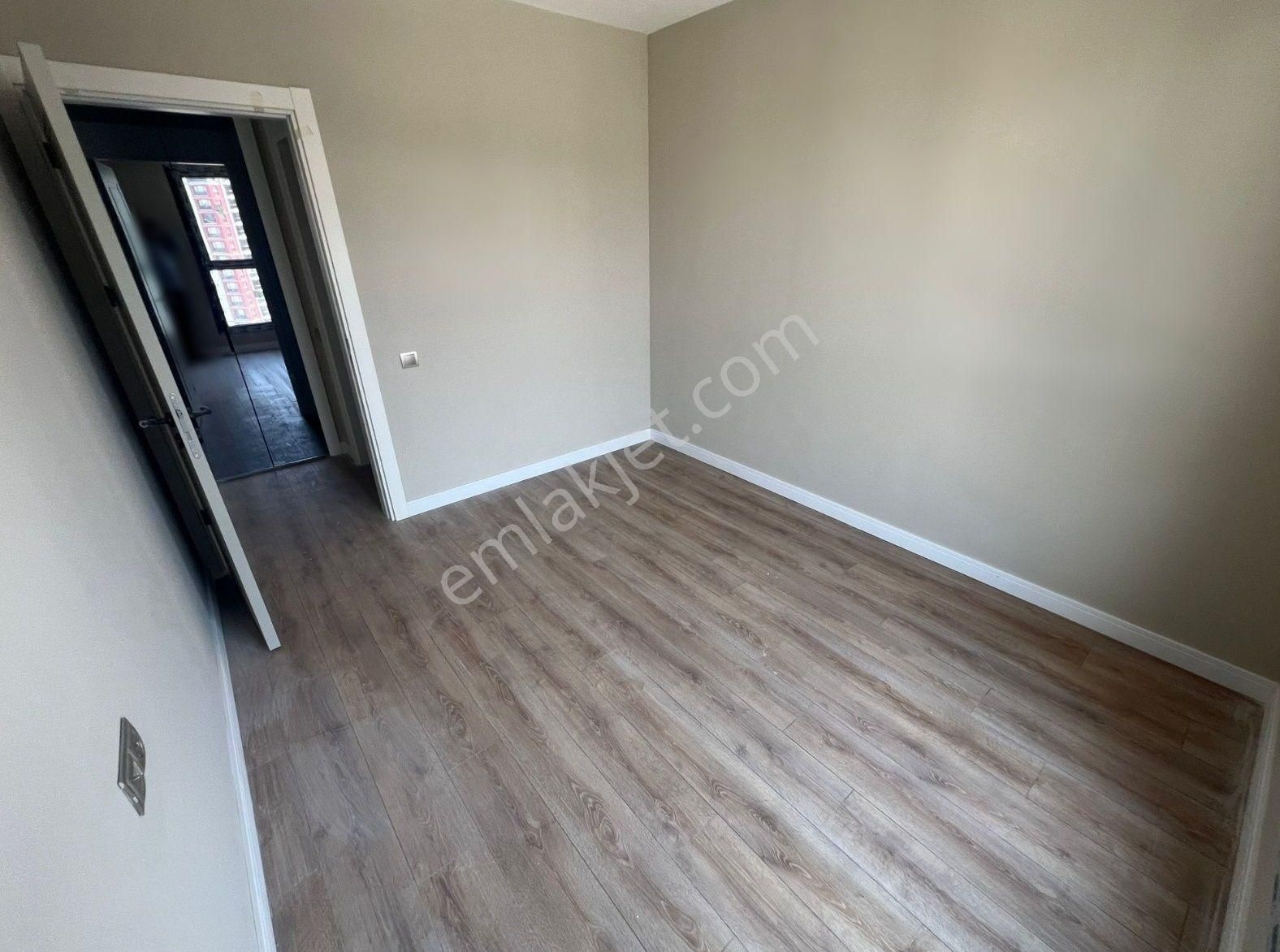 Cumhuriyet Mah. İst Yolu Metro Dibi Atk Sitesi 1+1 Satılık Daire - Görsel 9