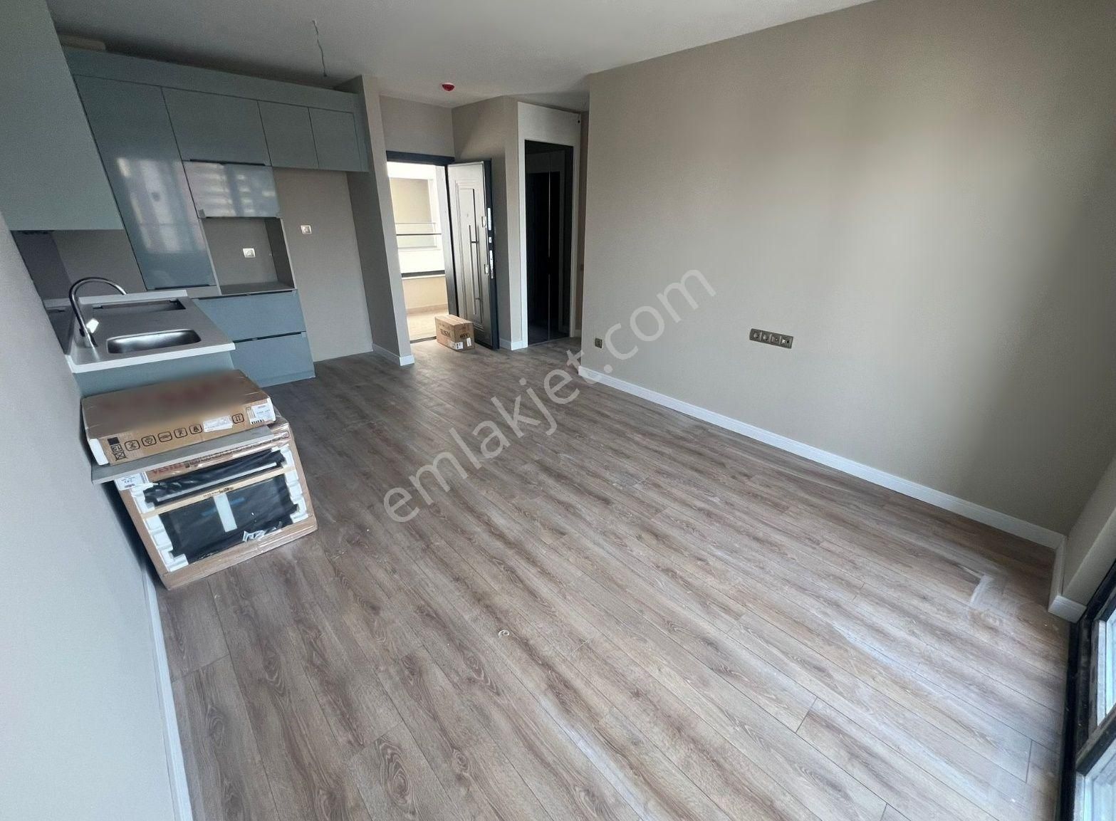 Cumhuriyet Mah. İst Yolu Metro Dibi Atk Sitesi 1+1 Satılık Daire - Görsel 3