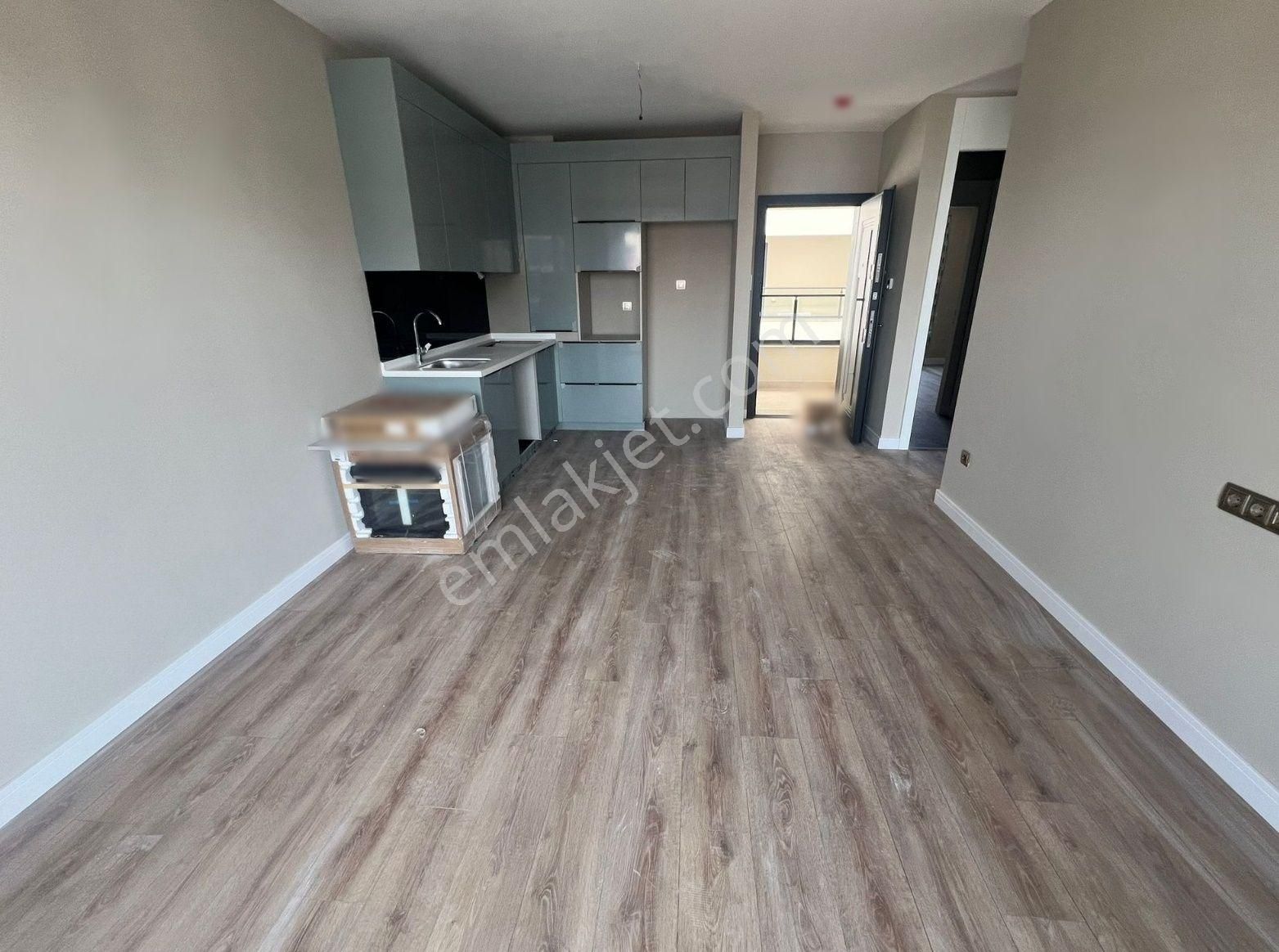 Cumhuriyet Mah. İst Yolu Metro Dibi Atk Sitesi 1+1 Satılık Daire - Görsel 2