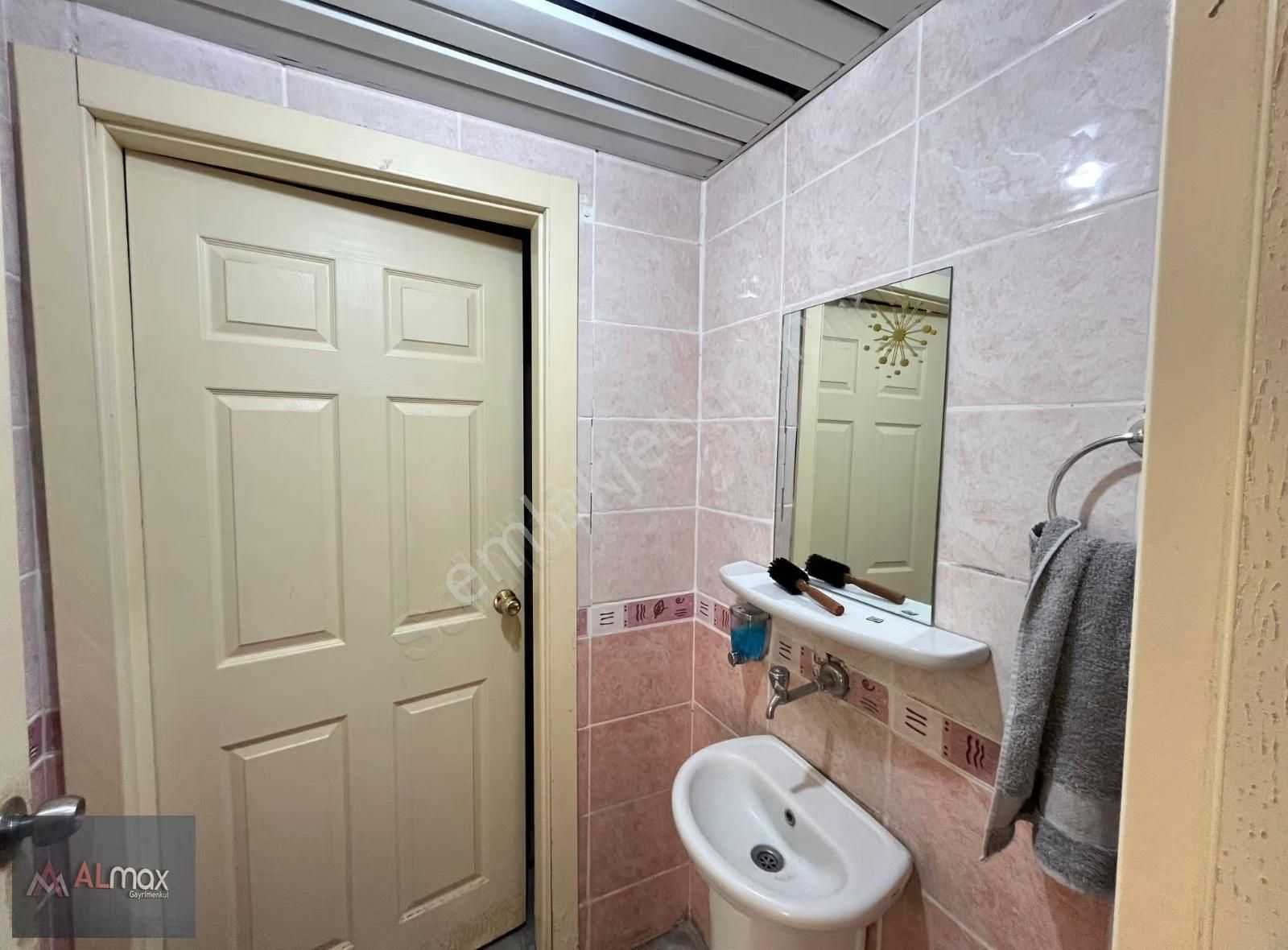 Demokrasi Tokide 3+1 Satlık 5 Bölgede 132 Daire - Görsel 3