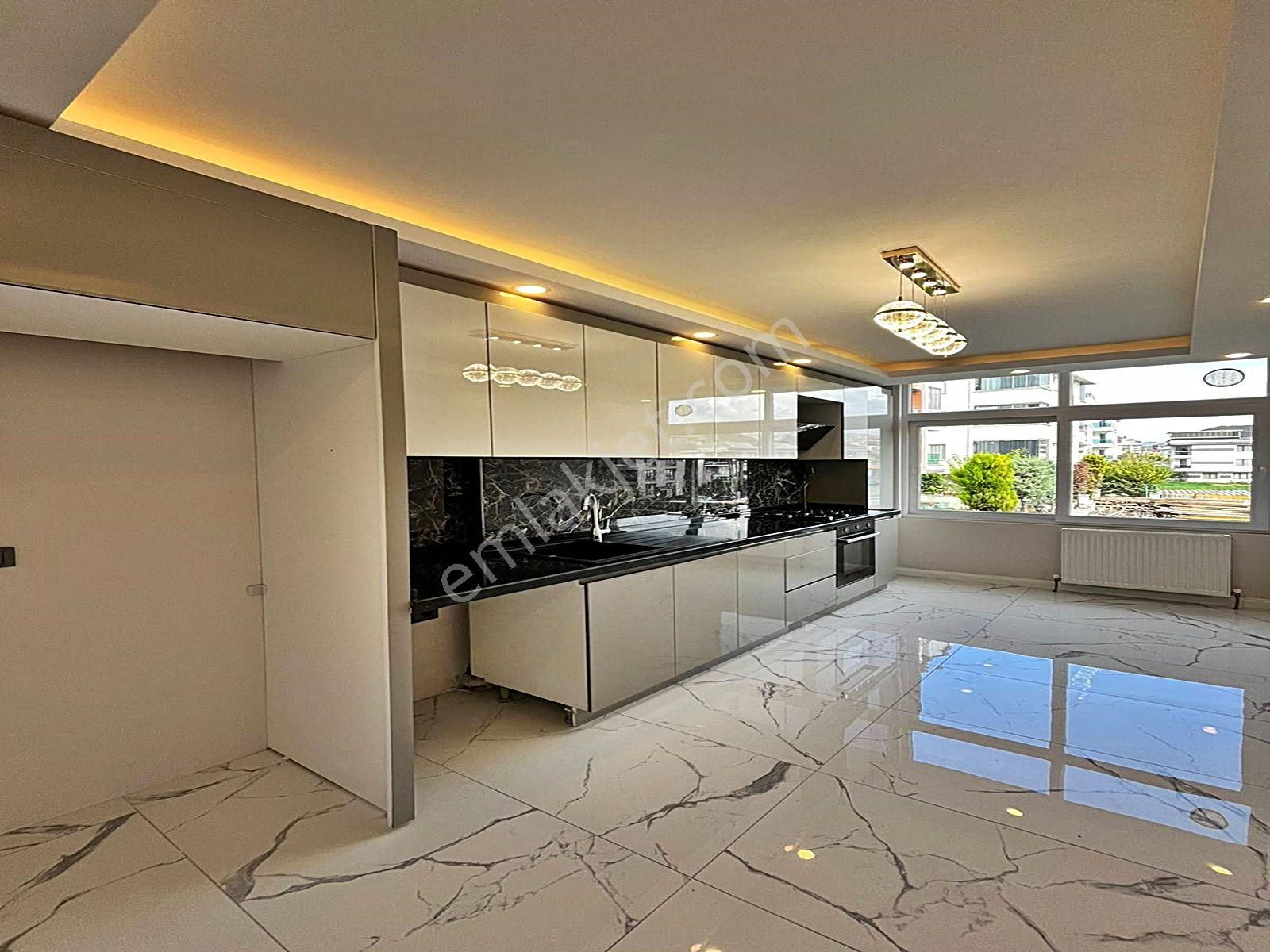 Cadde34 Yapı'dan Kavaklı'da Kapalı Otoparklı Krdiye Uygun Sıfır Full Dekorlu 2+1 Satılık Daire!!