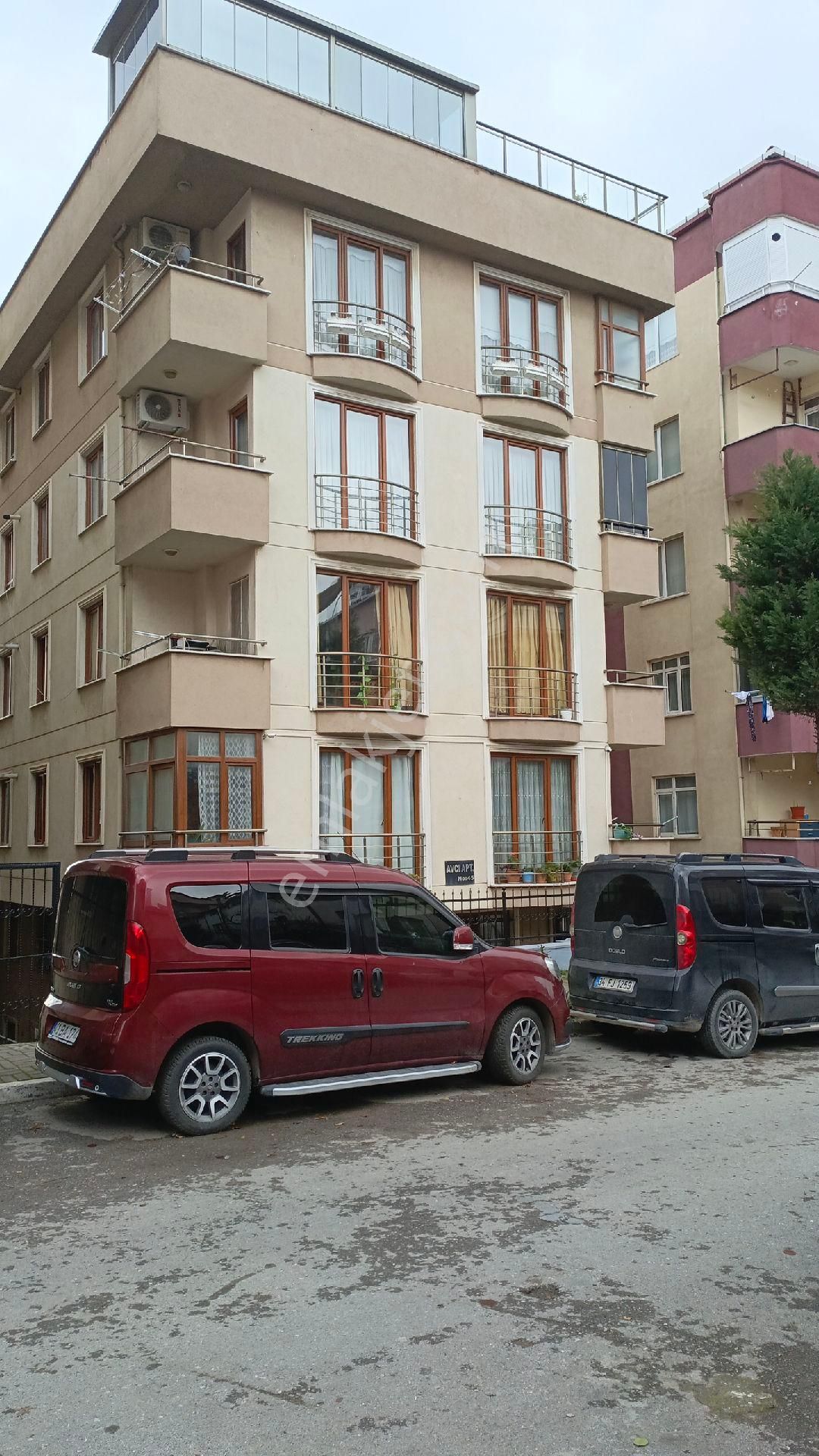 Güzelyalı Güven Emlaktan Merkezi Konum Acil Satılık 3+1 Daire - Görsel 3