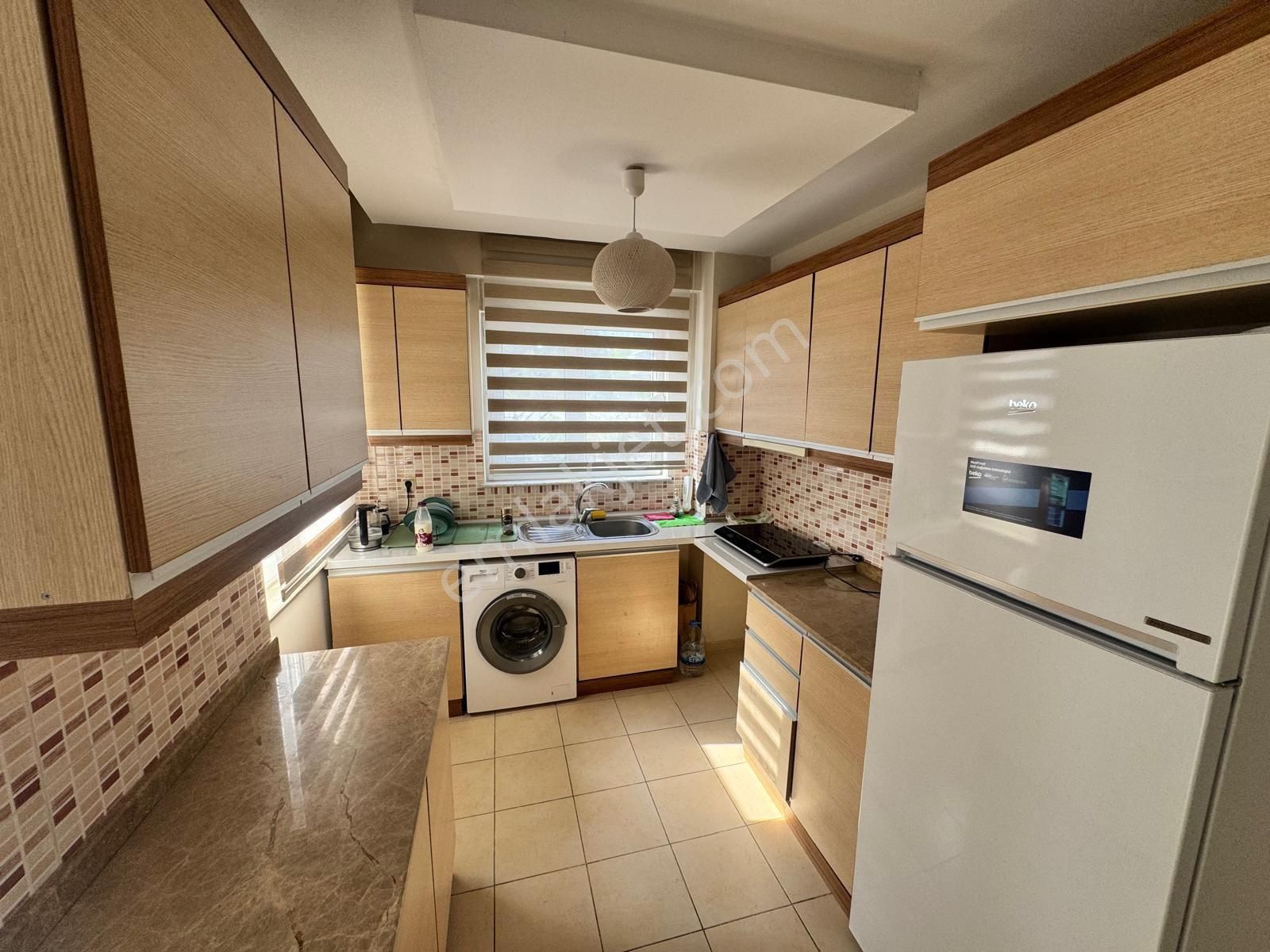 Güzeloba Merkezinde Site İçi Katta 2+1