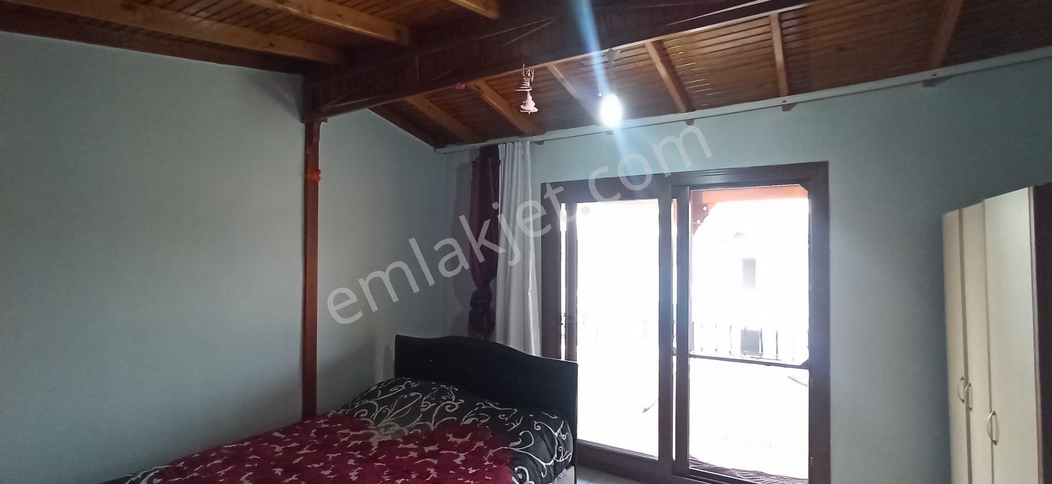 Kuşadası Davutlar Bölgesi Denize 700 Mt 5+1 Satılık Villa - Görsel 22