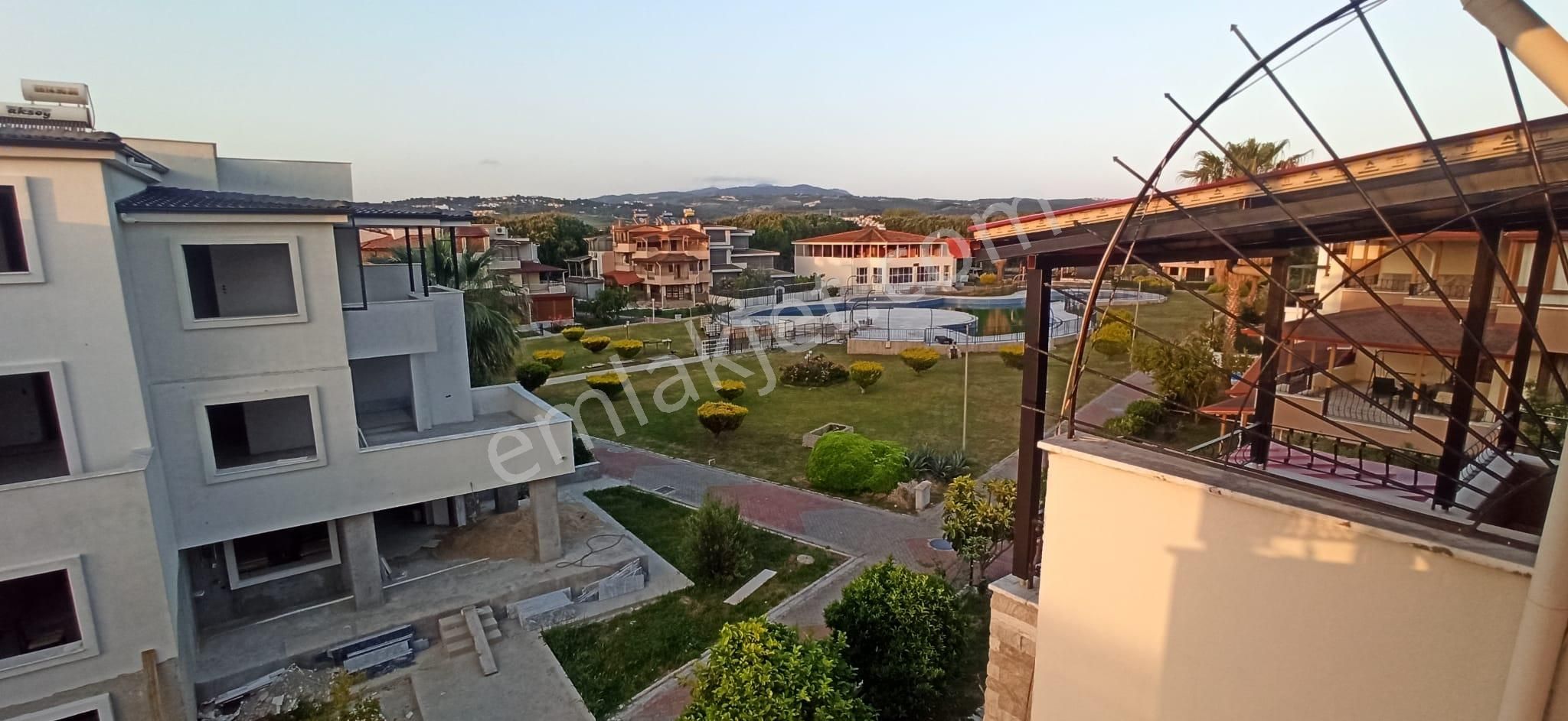 Kuşadası Davutlar Bölgesi Denize 700 Mt 5+1 Satılık Villa - Görsel 18