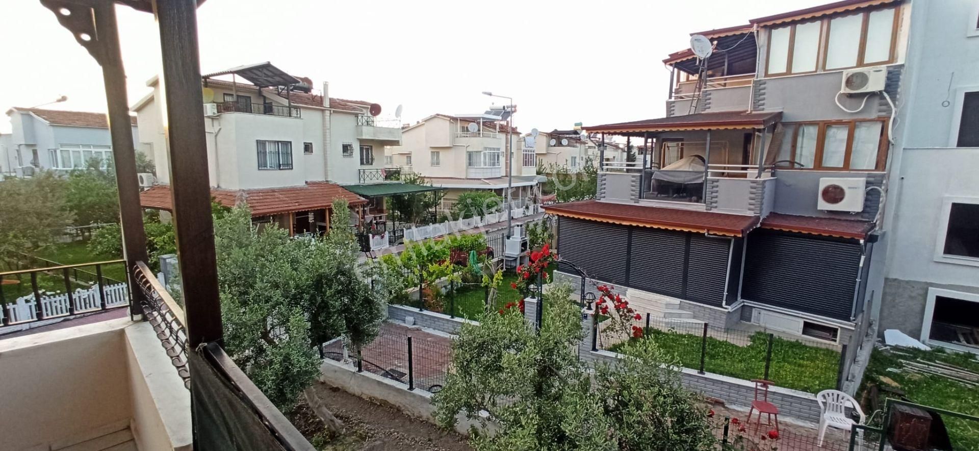 Kuşadası Davutlar Bölgesi Denize 700 Mt 5+1 Satılık Villa - Görsel 14