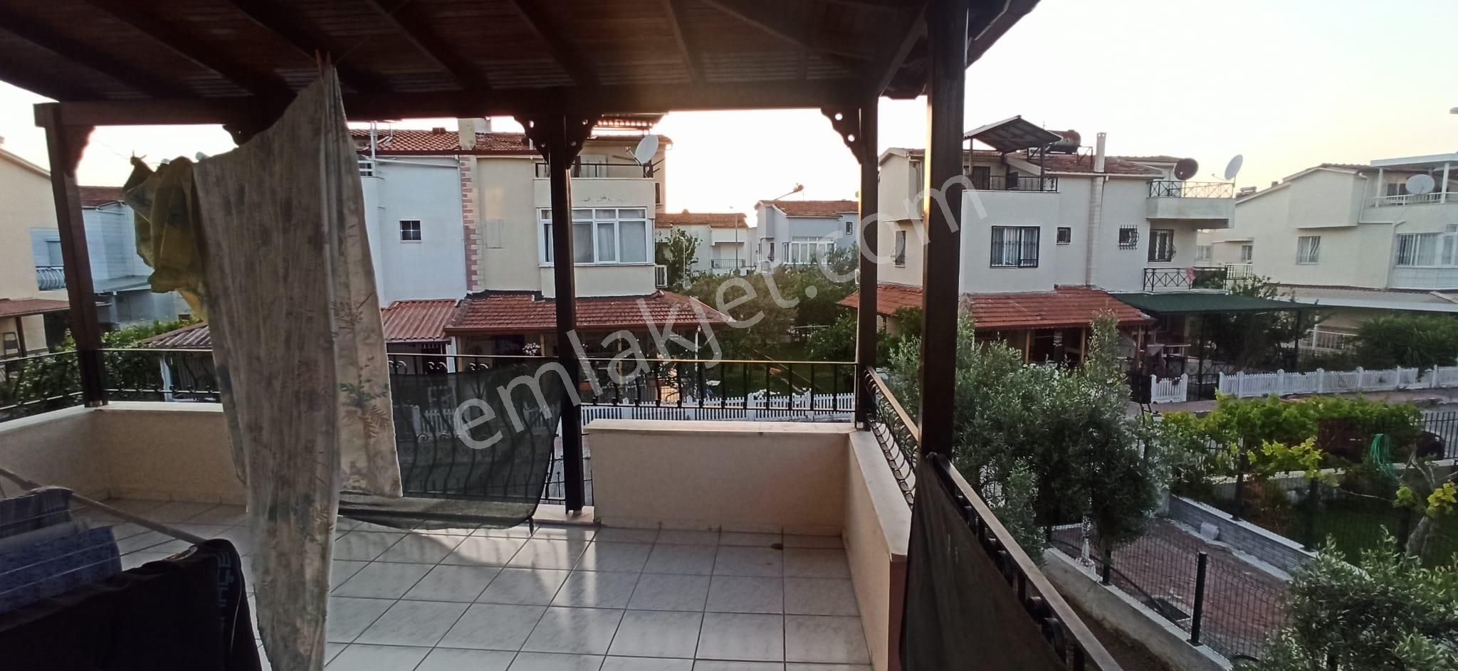Kuşadası Davutlar Bölgesi Denize 700 Mt 5+1 Satılık Villa - Görsel 15
