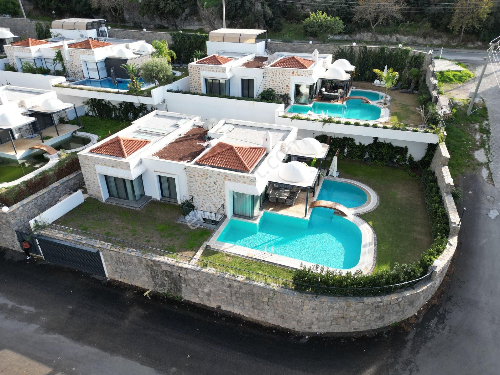 Bodrum 'da Satılık Bitez’in Kalbinde 5+2 Tam Müstakil Havuzlu Villa - Görsel 2