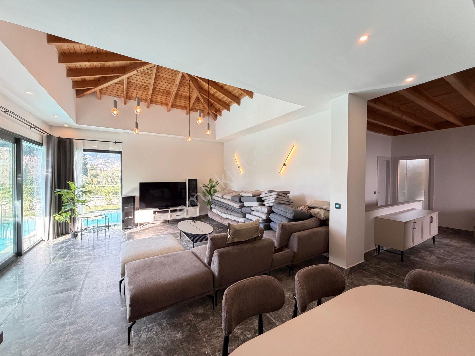 Bodrum 'da Satılık Bitez’in Kalbinde 5+2 Tam Müstakil Havuzlu Villa - Görsel 15