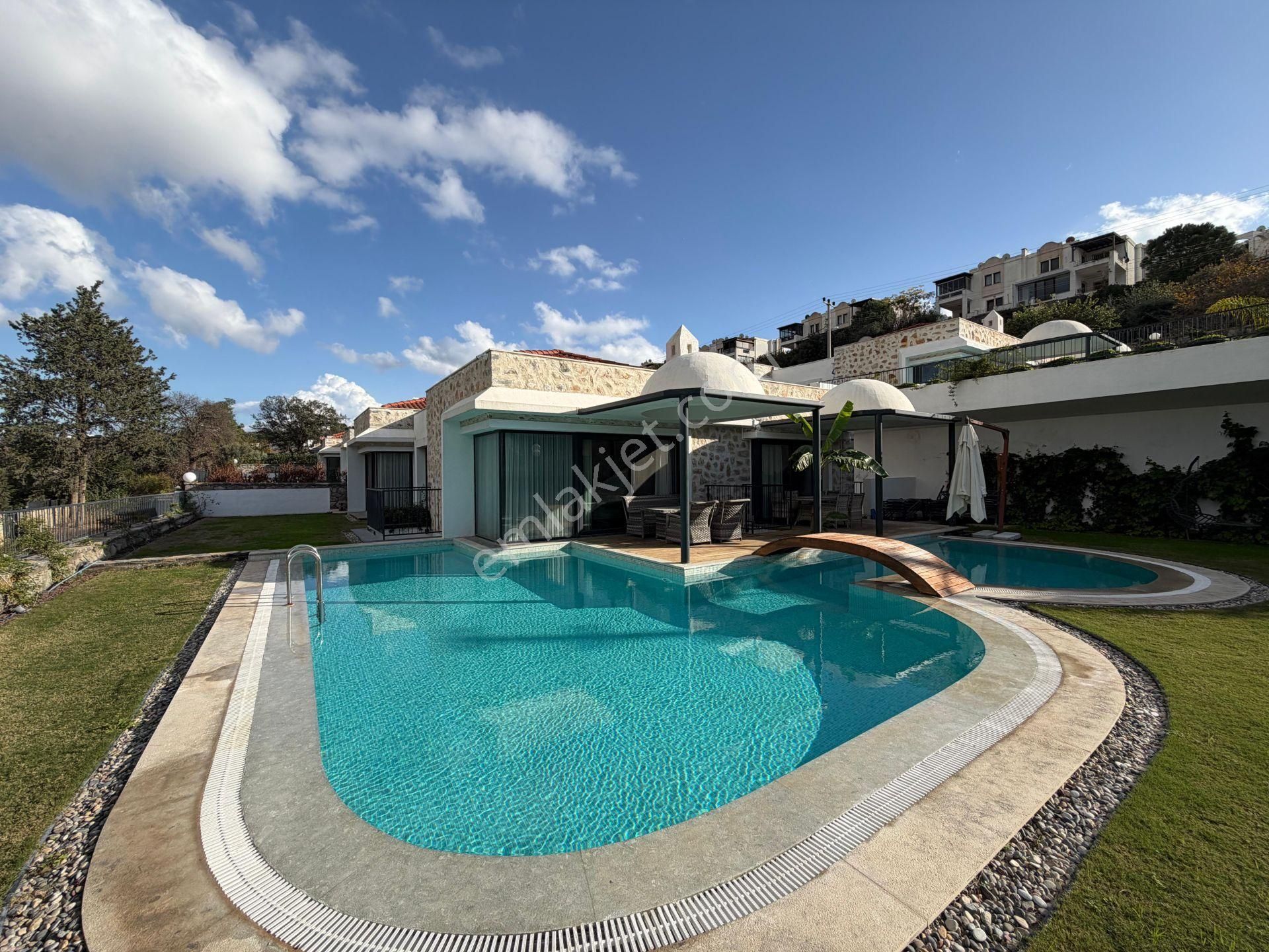 Bodrum 'da Satılık Bitez’in Kalbinde 5+2 Tam Müstakil Havuzlu Villa - Görsel 10