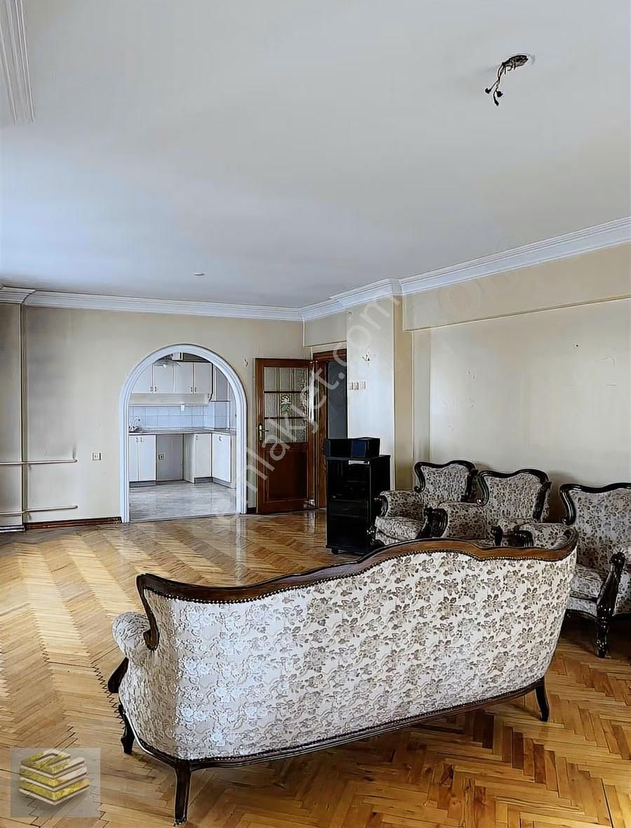 Ekipten Fırsat 160 M2 Daire Meydan Bulvarına Cephe Asansörlü - Görsel 9