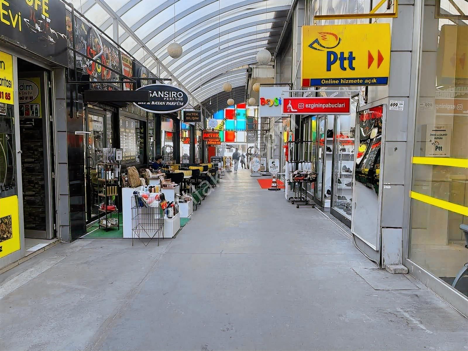 Beylikdüzü Migros Yanında Çarşı İçi Kiralık Dükkan
