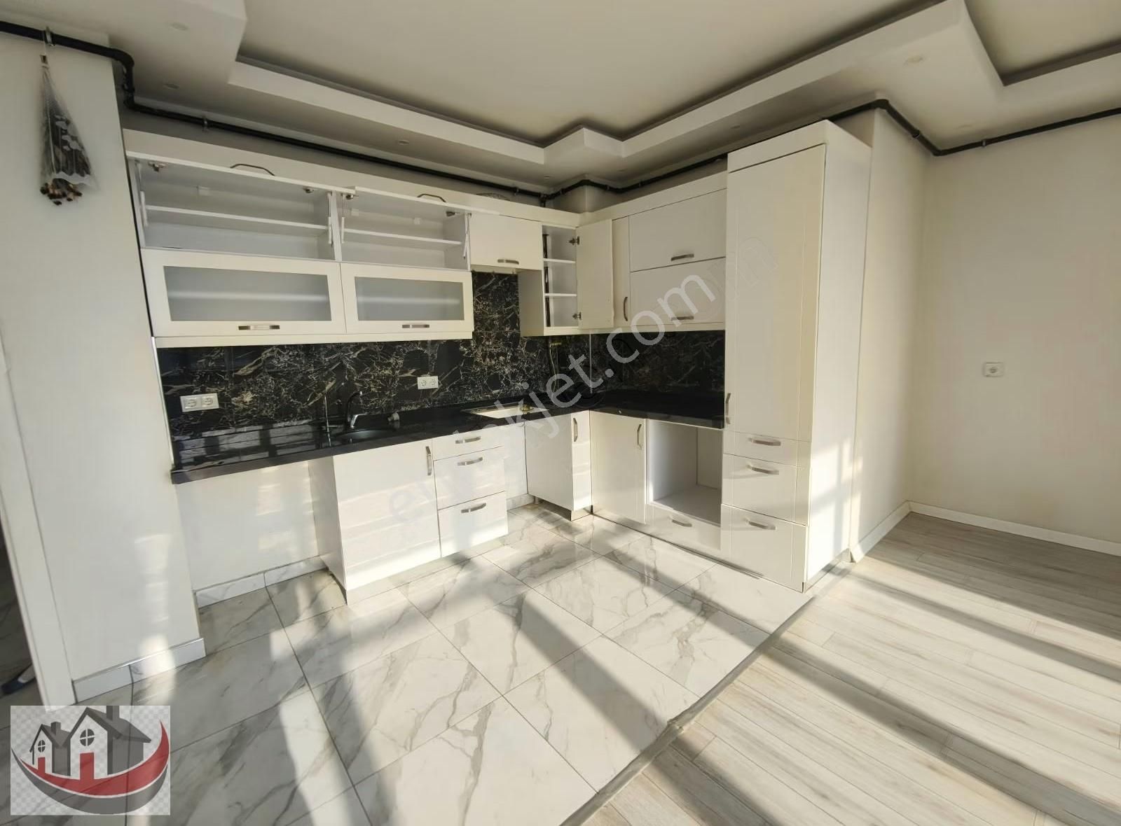 Güneyden Devasa Geniş 2+1.100m2 Asansörlü Lüks Daire - Görsel 19