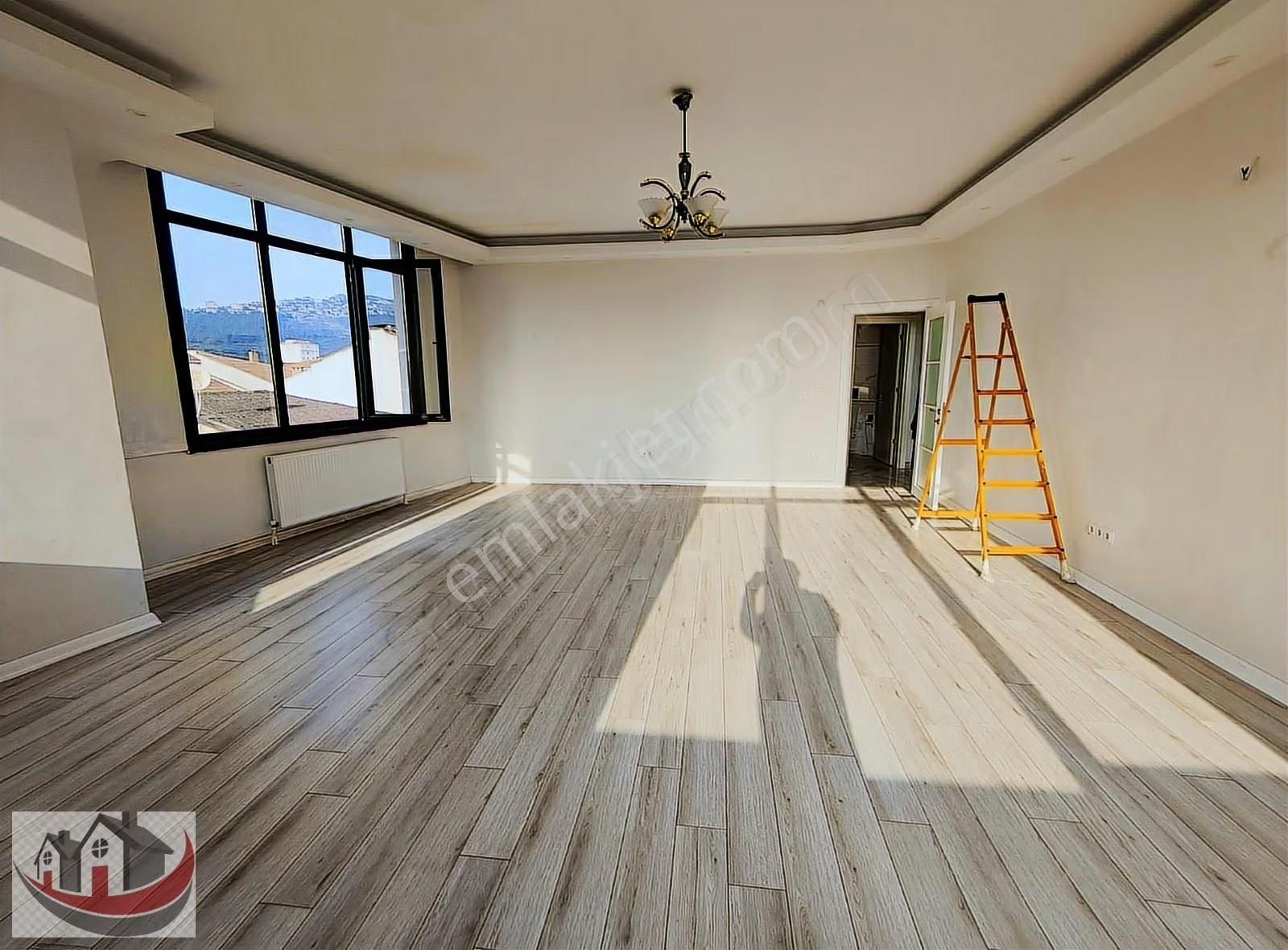 Güneyden Devasa Geniş 2+1.100m2 Asansörlü Lüks Daire - Görsel 20