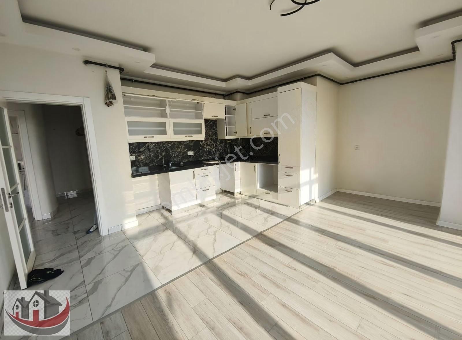 Güneyden Devasa Geniş 2+1.100m2 Asansörlü Lüks Daire - Görsel 27