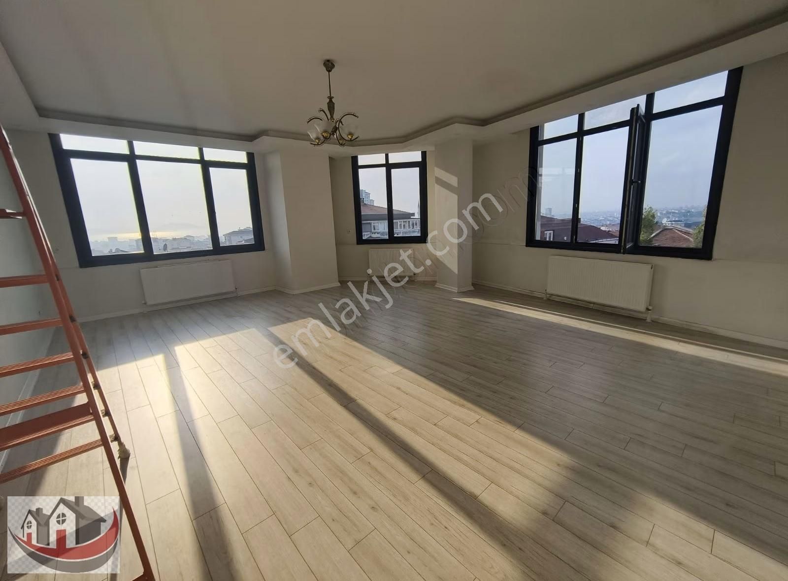 Güneyden Devasa Geniş 2+1.100m2 Asansörlü Lüks Daire - Görsel 17