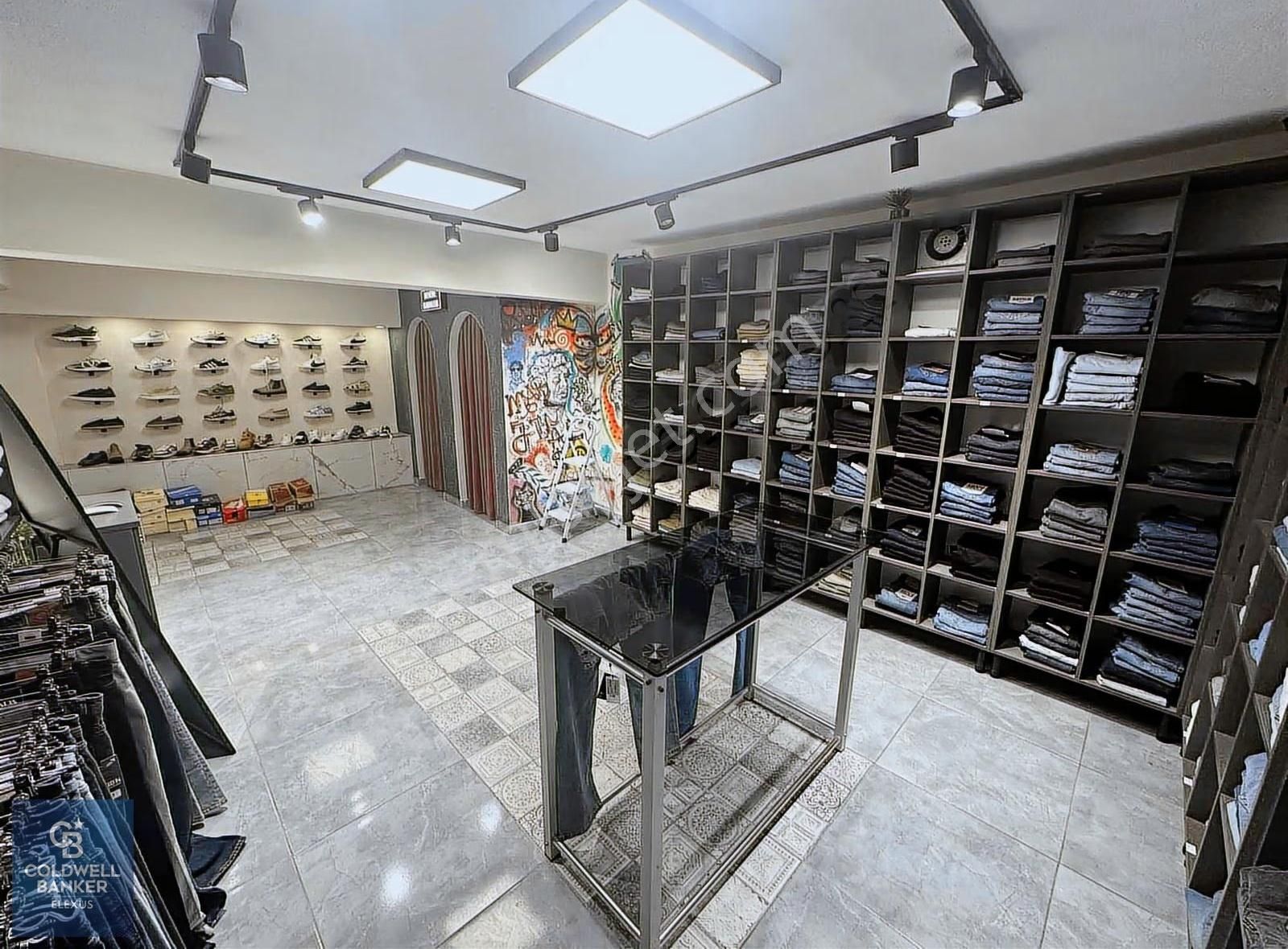 Cb Elexus | Gölcük Merkez'de Marjinal Devren Giyim Mağazası - Görsel 17