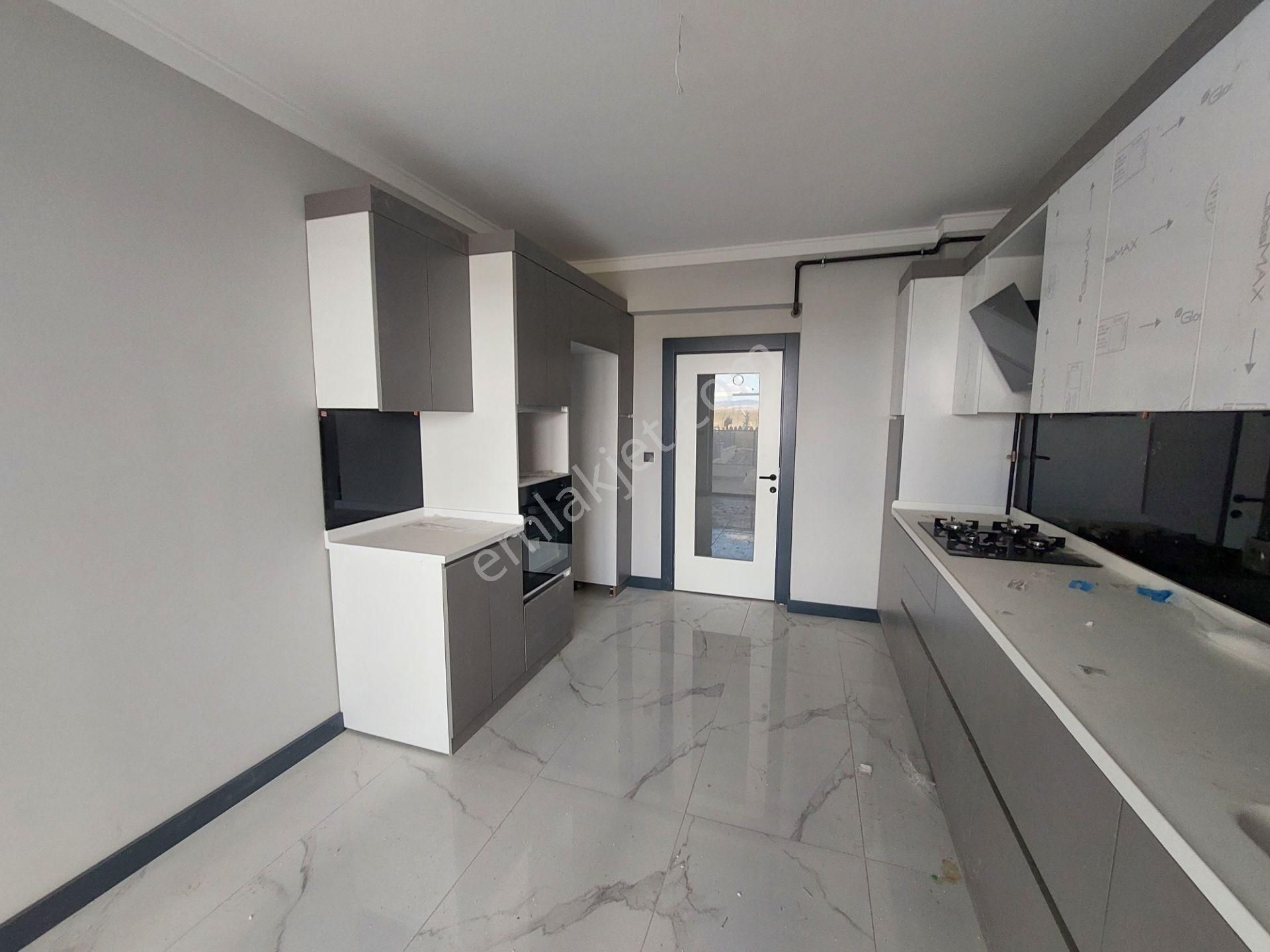 Sincan Törekent Mah Cevre Yoluna Yakın Metroya 5 Dk Kiralık 4+1 Daire - Görsel 3
