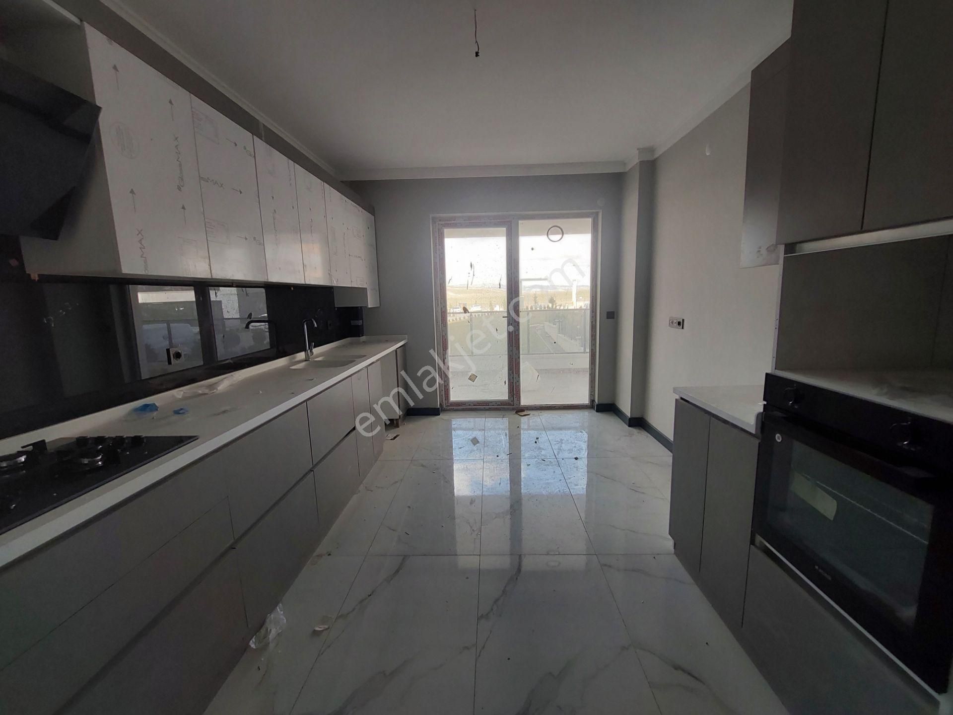 Sincan Törekent Mah Cevre Yoluna Yakın Metroya 5 Dk Kiralık 4+1 Daire - Görsel 8