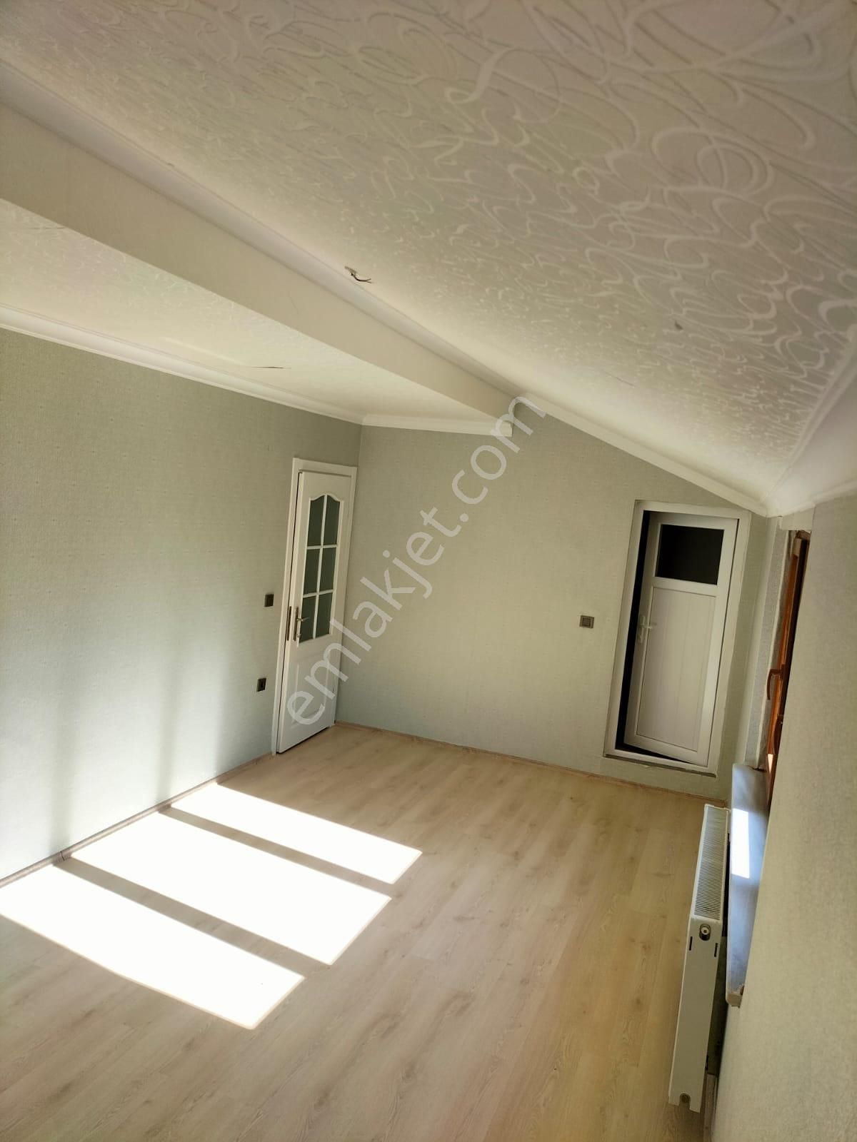 Gürsuda Geniş Güzel Lokasyonda Satılık Daire - Görsel 4