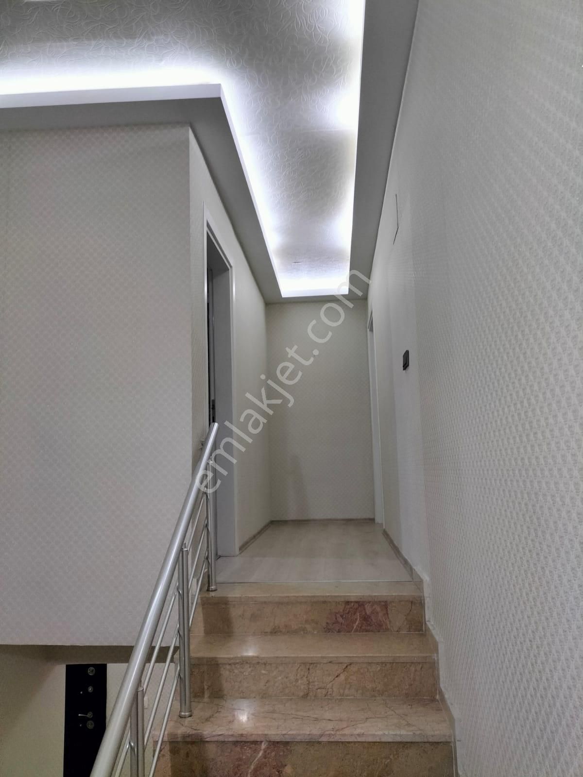 Gürsuda Geniş Güzel Lokasyonda Satılık Daire - Görsel 13