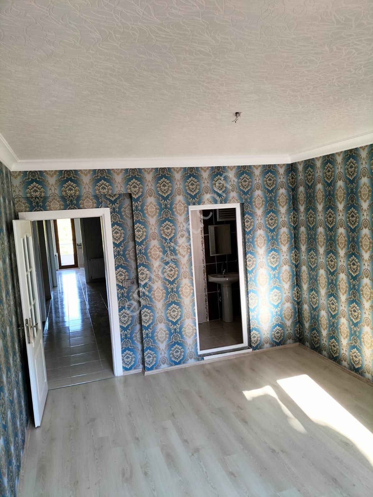 Gürsuda Geniş Güzel Lokasyonda Satılık Daire - Görsel 8