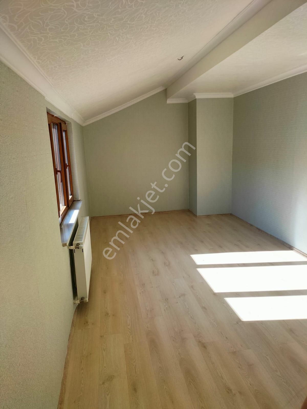 Gürsuda Geniş Güzel Lokasyonda Satılık Daire - Görsel 5