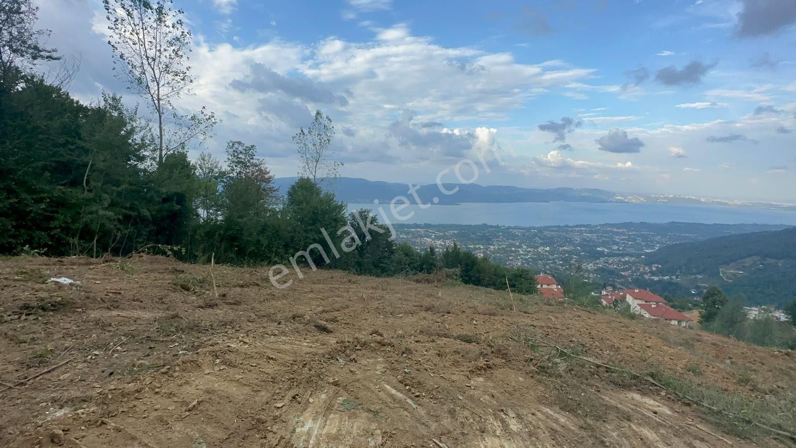 Sakarya Dibektaş'ta Satılık 3716 M² Göl Manzaralı Yatırımlık - Görsel 3