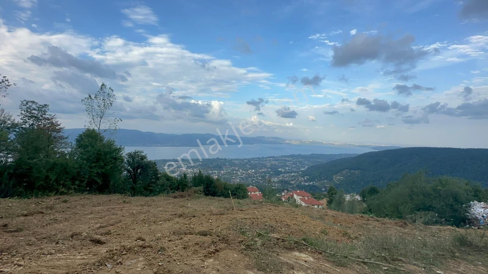 Sakarya Dibektaş'ta Satılık 3716 M² Göl Manzaralı Yatırımlık - Görsel 2