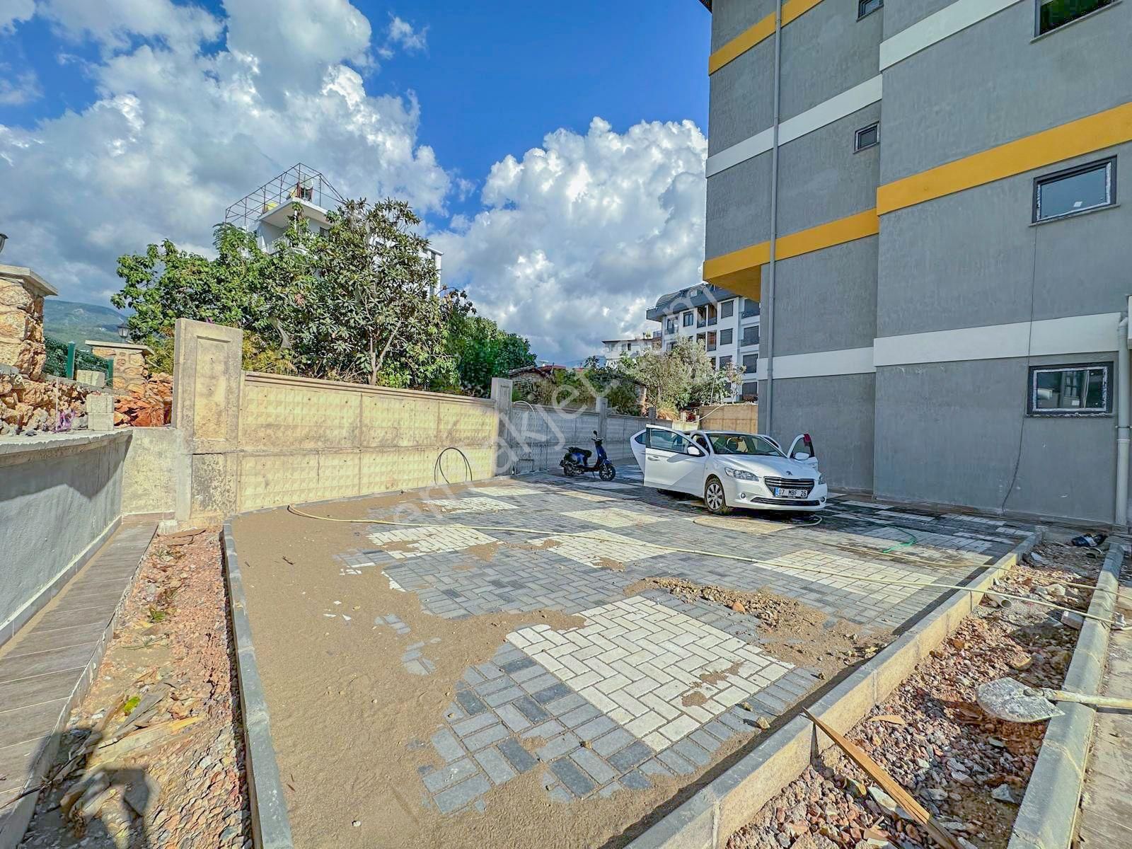 Alanya Oba'da Satılık Sıfır 1+1 Amerikan Mutfak Geniş Daire - Görsel 14