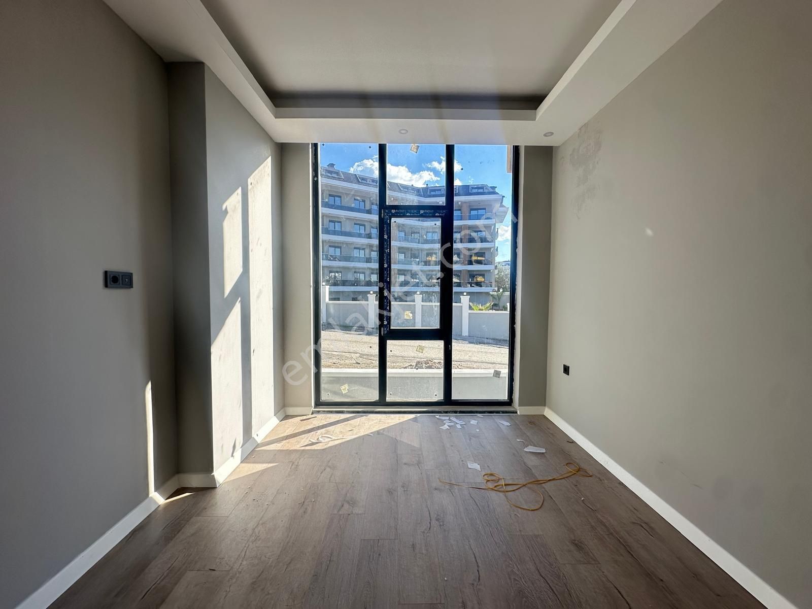 Alanya Oba'da Satılık Sıfır 1+1 Amerikan Mutfak Geniş Daire - Görsel 12