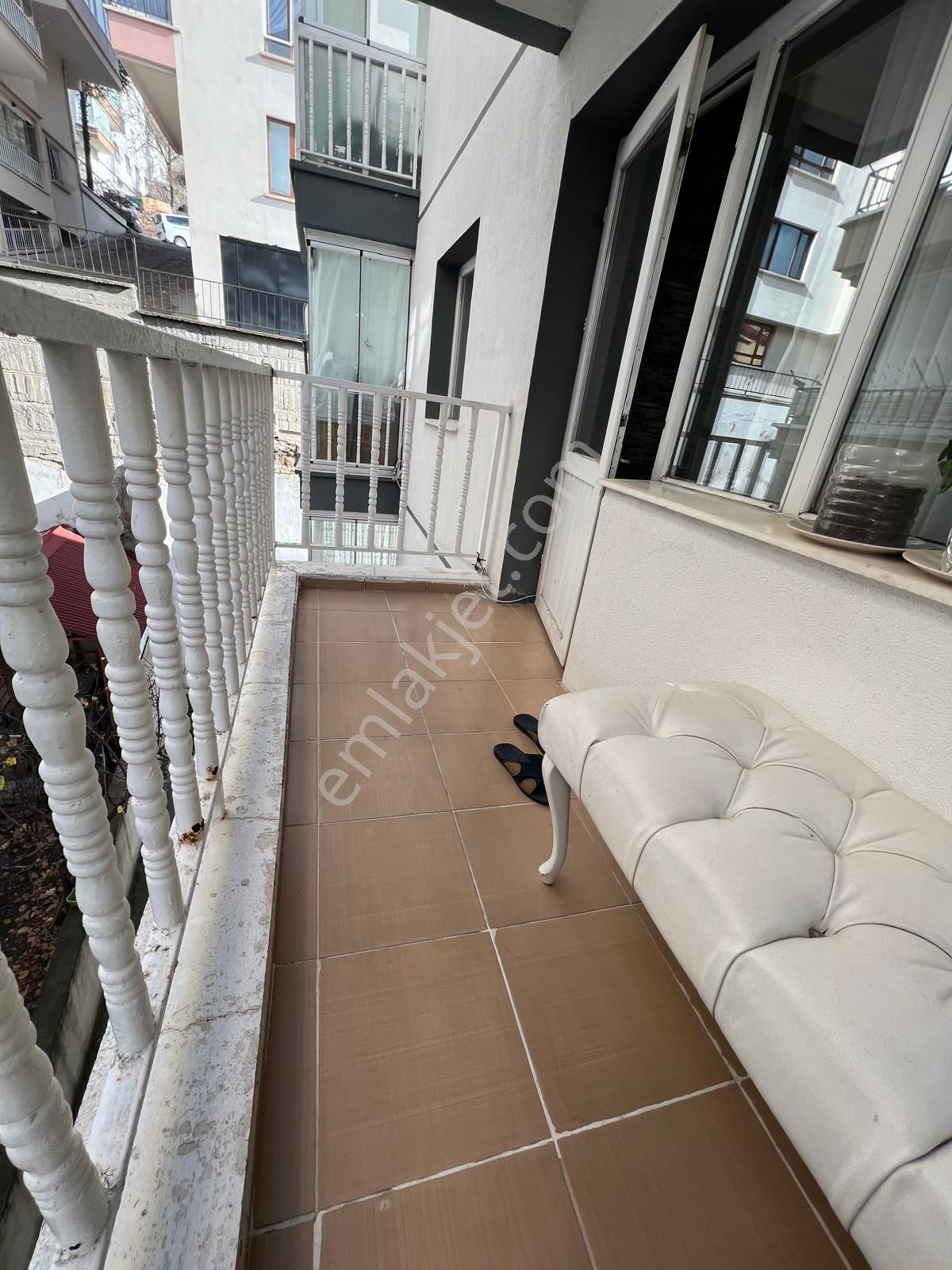 Yayla Mahallesi'nde 3 Balkonlu Asansörlü 3+1 Daire! - Görsel 16