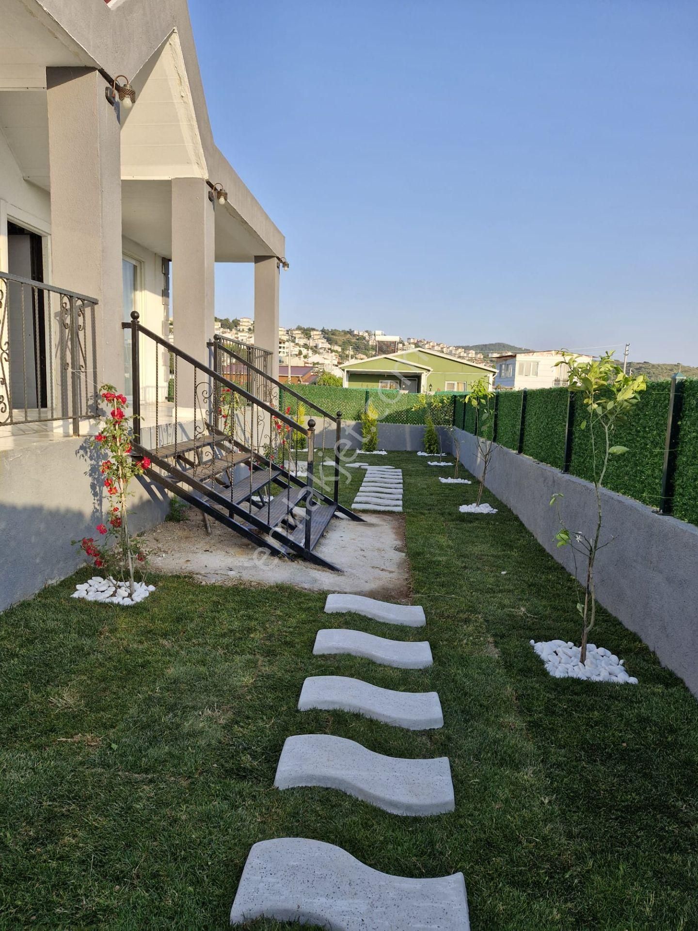 Adenus Gayrimenkul - Seferihisar Atatürk Mahallesinde 3+1 Satılık Bahçeli Ev - Görsel 3