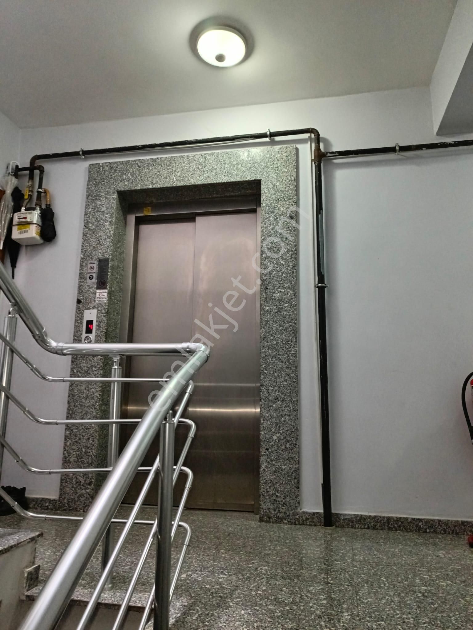 Yeni Binada,balkon Ve Teras Keyifli,ulaşımlara Komşu,ebeveynli. - Görsel 33