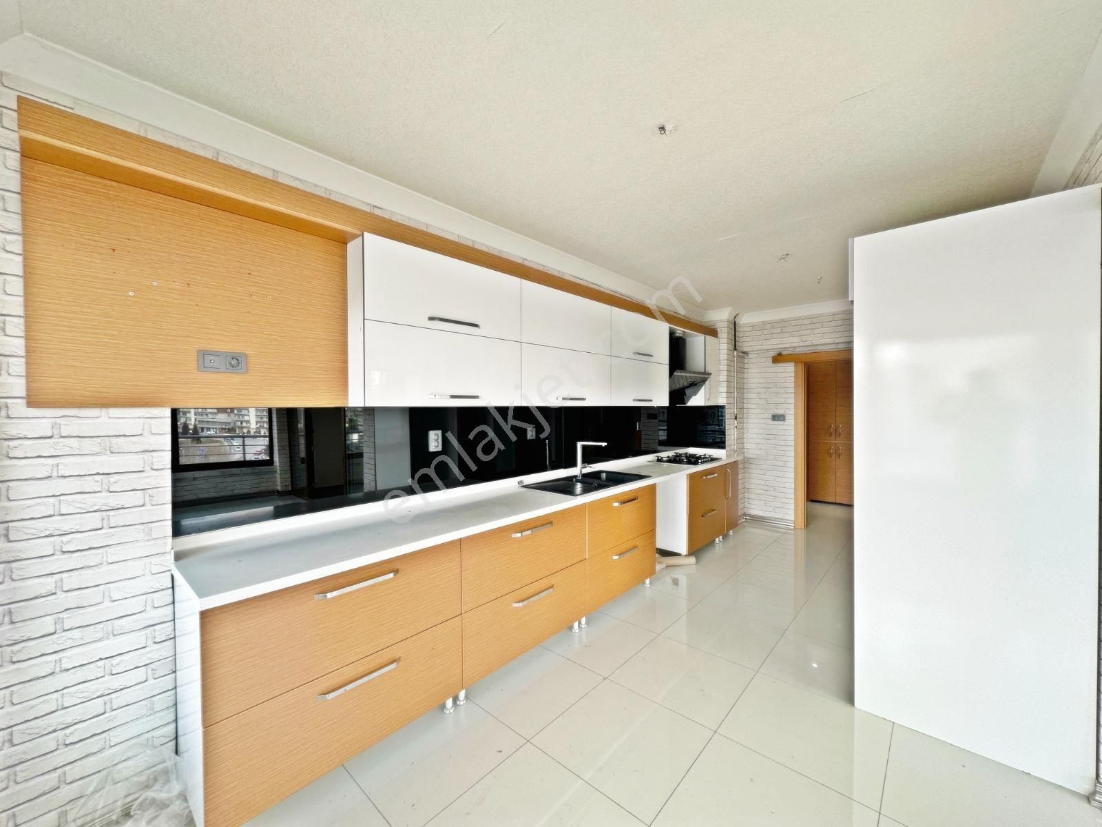 Yenimahalle Kayalarda Site İçerisi Full Yapılı 4+1 Satılık Daire