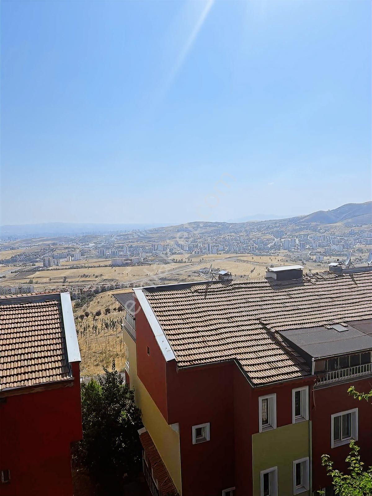 Kuzey Emlaktan 6+2 Kiralık Trbleks Villa - Görsel 20